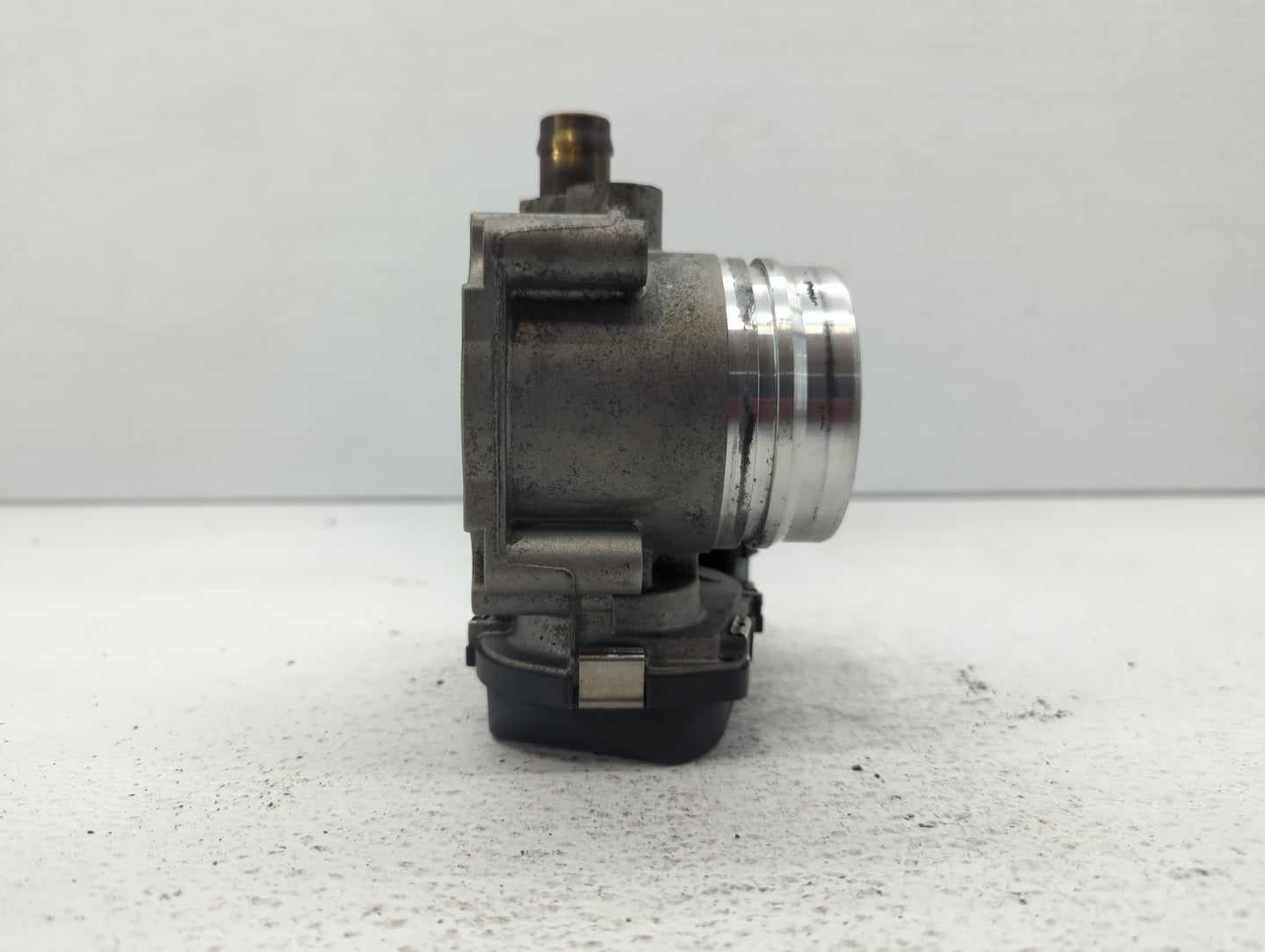 2013-2017 Bmw X3 Throttle Body P/N:1354 7588625 02 1354 7588625-04, 1354 7588625-03 Fits Fits 2012 2013 2014 2015 2016 2017 