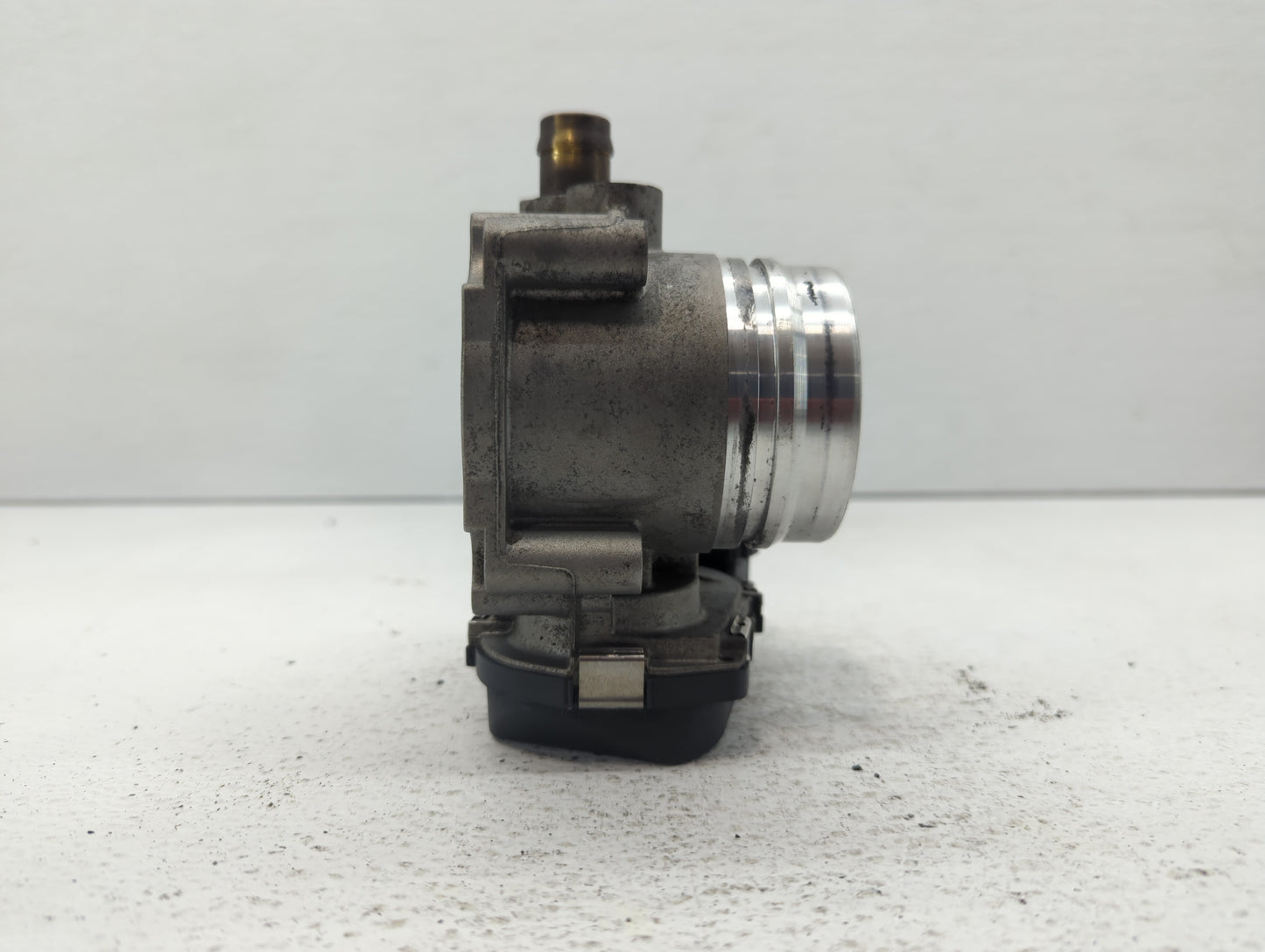 2013-2017 Bmw X3 Throttle Body P/N:1354 7588625 02 1354 7588625-04, 1354 7588625-03 Fits Fits 2012 2013 2014 2015 2016 2017 