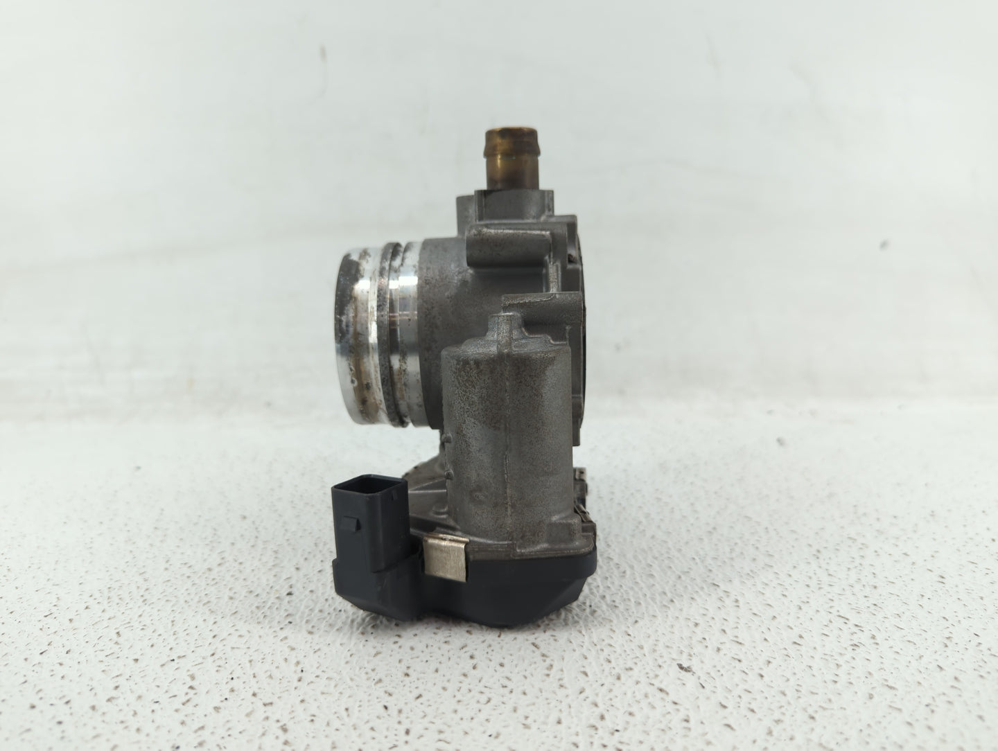 2013-2017 Bmw X3 Throttle Body P/N:1354 7588625 02 1354 7588625-04, 1354 7588625-03 Fits Fits 2012 2013 2014 2015 2016 2017 