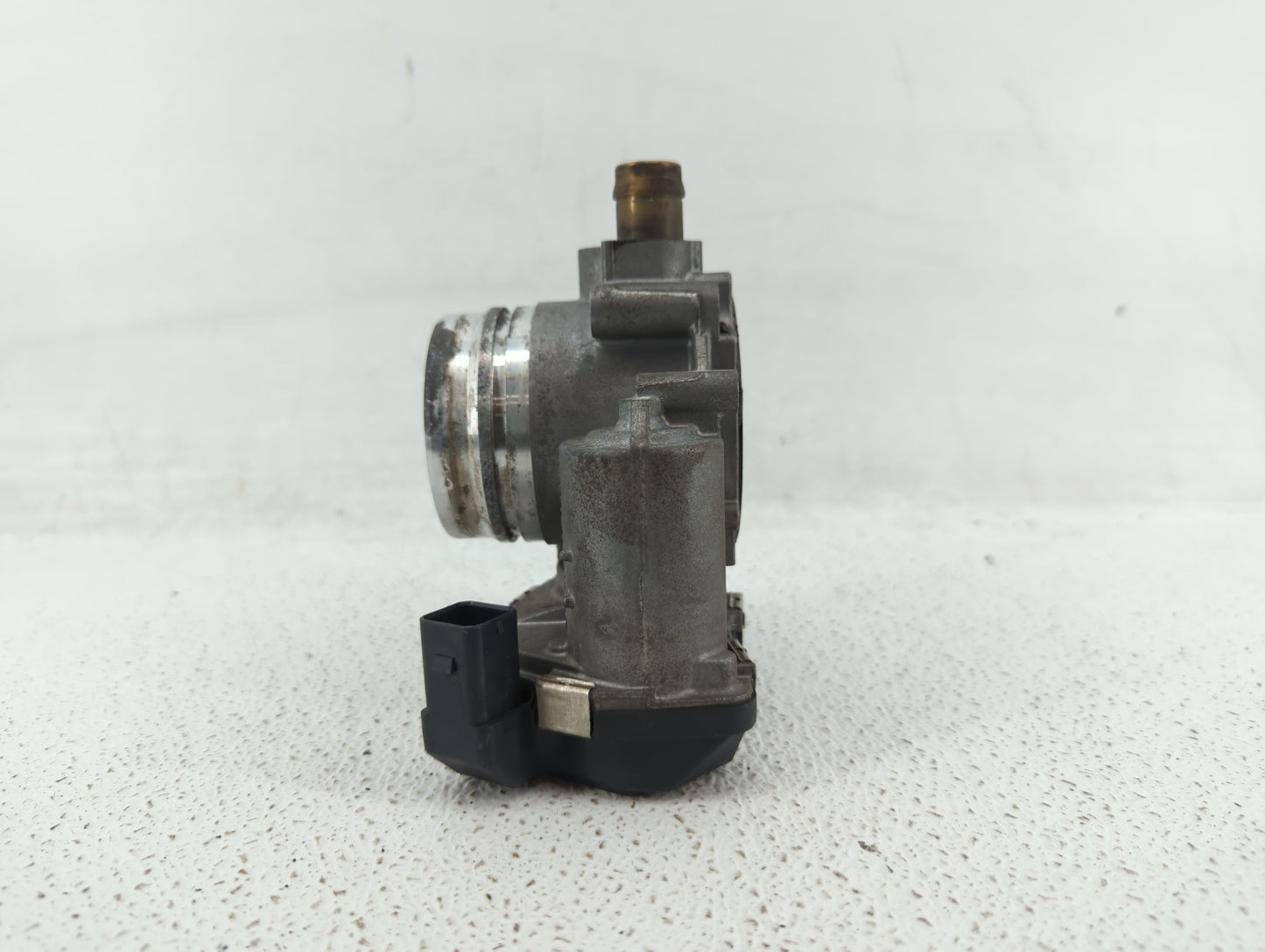 2013-2017 Bmw X3 Throttle Body P/N:1354 7588625 02 1354 7588625-04, 1354 7588625-03 Fits Fits 2012 2013 2014 2015 2016 2017 