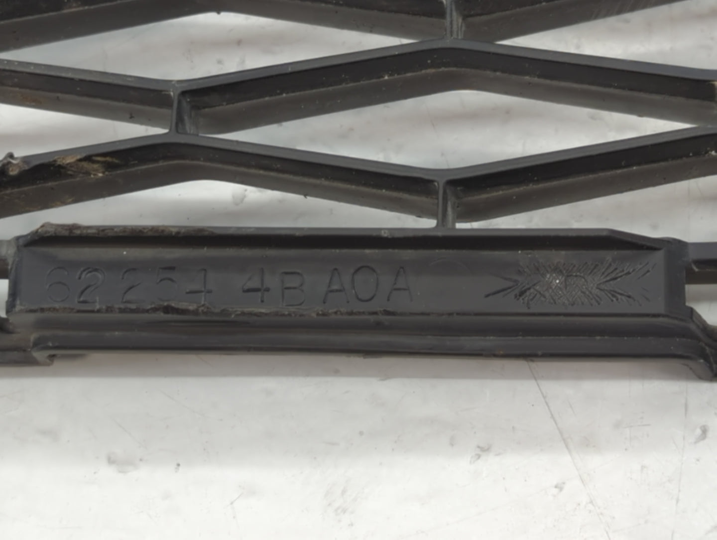 2011-2014 Bmw X3 Front Grille Bumper Not Included - Oemusedautoparts1.com
