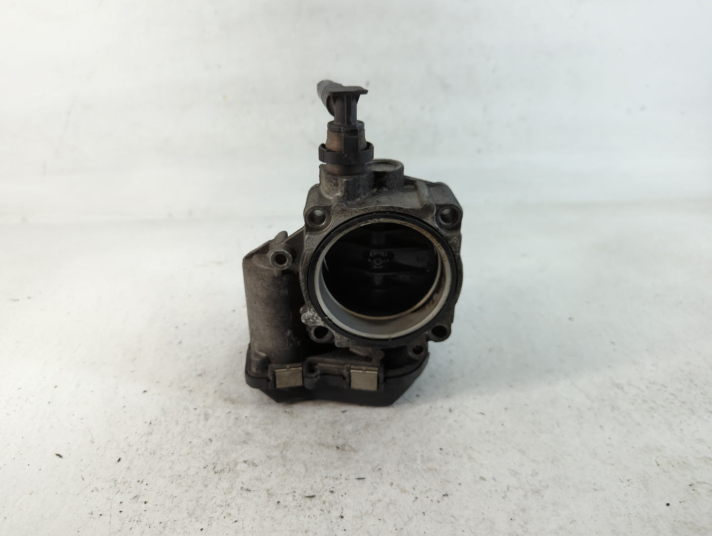 2013-2017 Bmw X3 Throttle Body P/N:1354 7588625-02 Fits Fits 2012 2013 2014 2015 2016 2017 2018 OEM Used Auto Parts - Oemuse