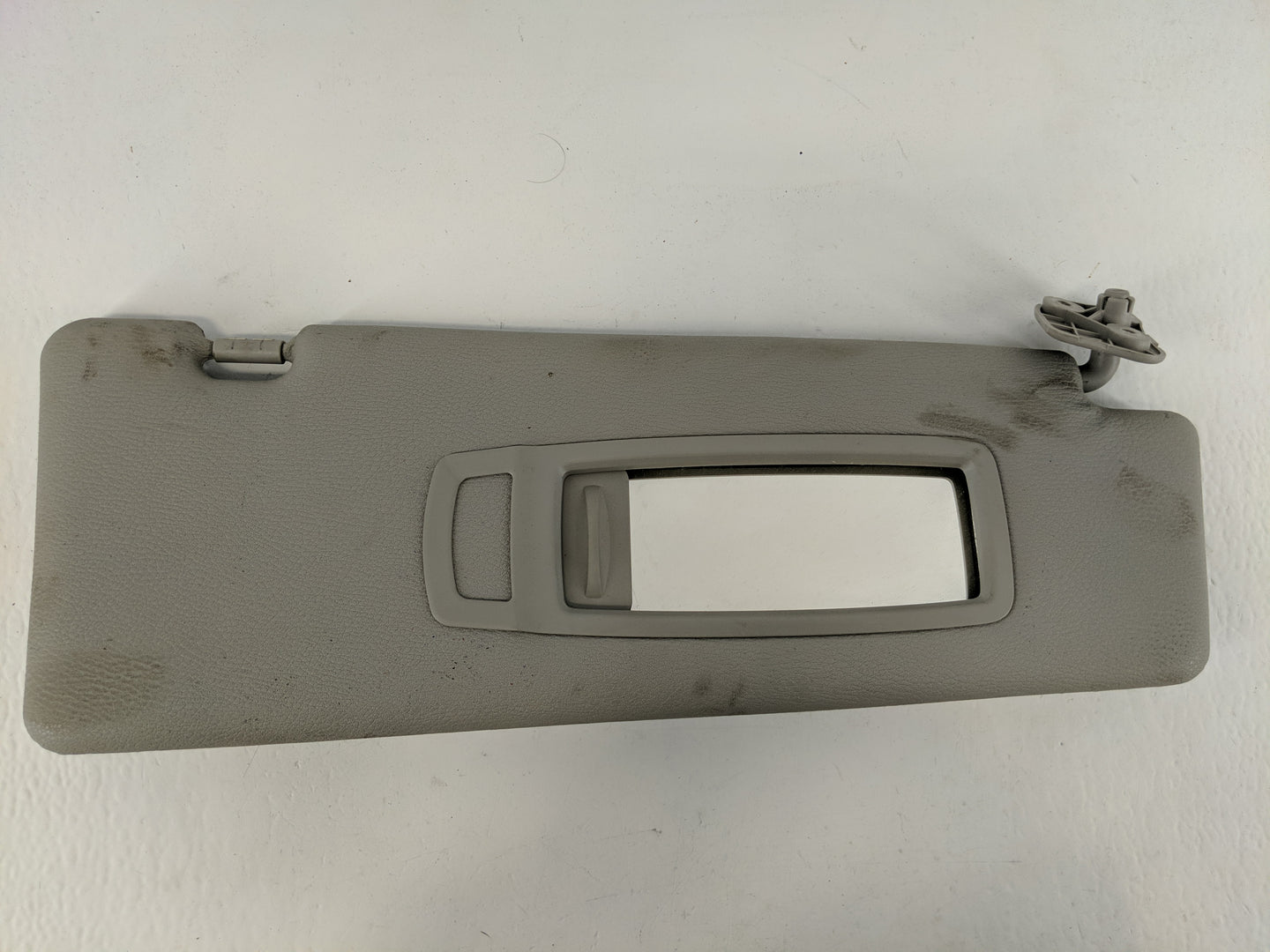 2007-2013 Bmw X5 Sun Visor Shade Replacement Passenger Right Mirror Fits Fits 2007 2008 2009 2011 2012 2013 OEM Used Auto Pa