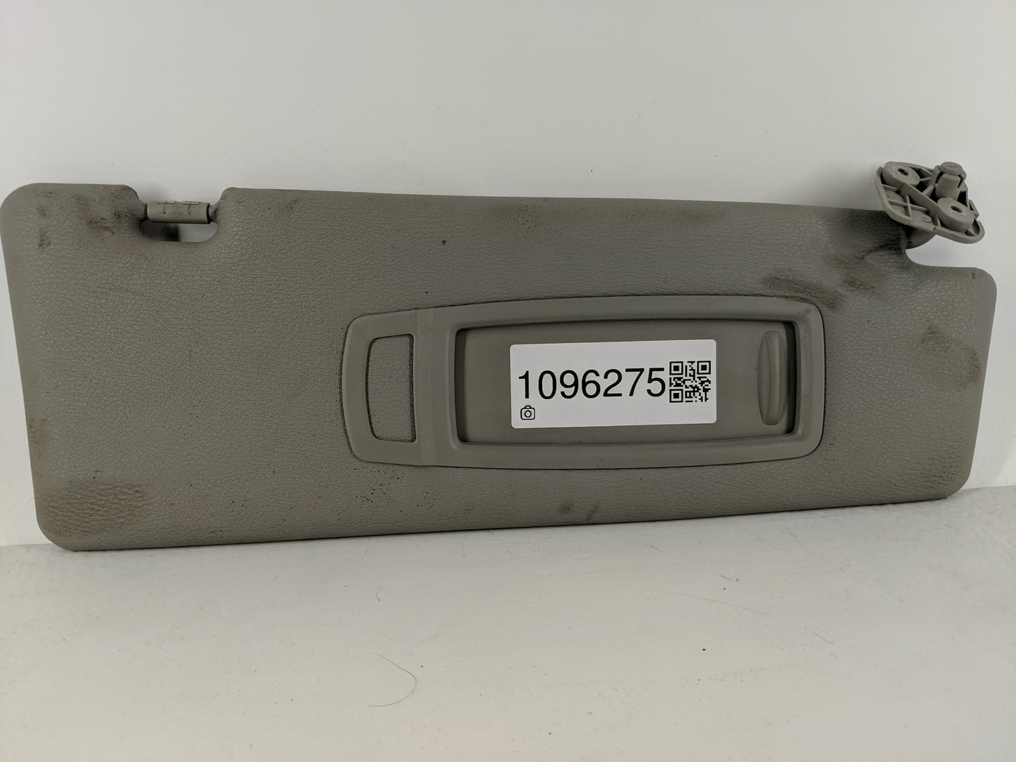 2007-2013 Bmw X5 Sun Visor Shade Replacement Passenger Right Mirror Fits Fits 2007 2008 2009 2011 2012 2013 OEM Used Auto Pa
