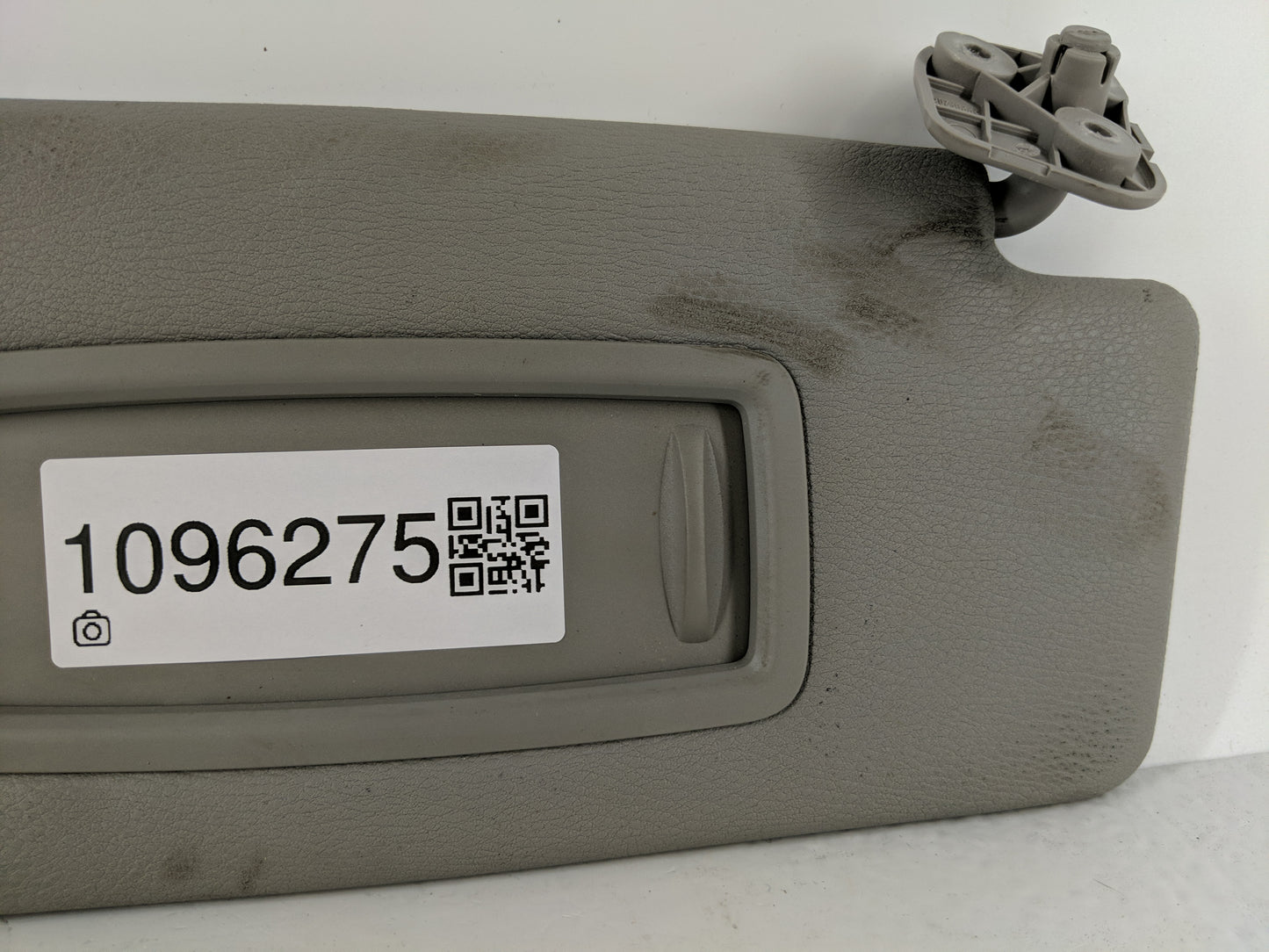 2007-2013 Bmw X5 Sun Visor Shade Replacement Passenger Right Mirror Fits Fits 2007 2008 2009 2011 2012 2013 OEM Used Auto Pa