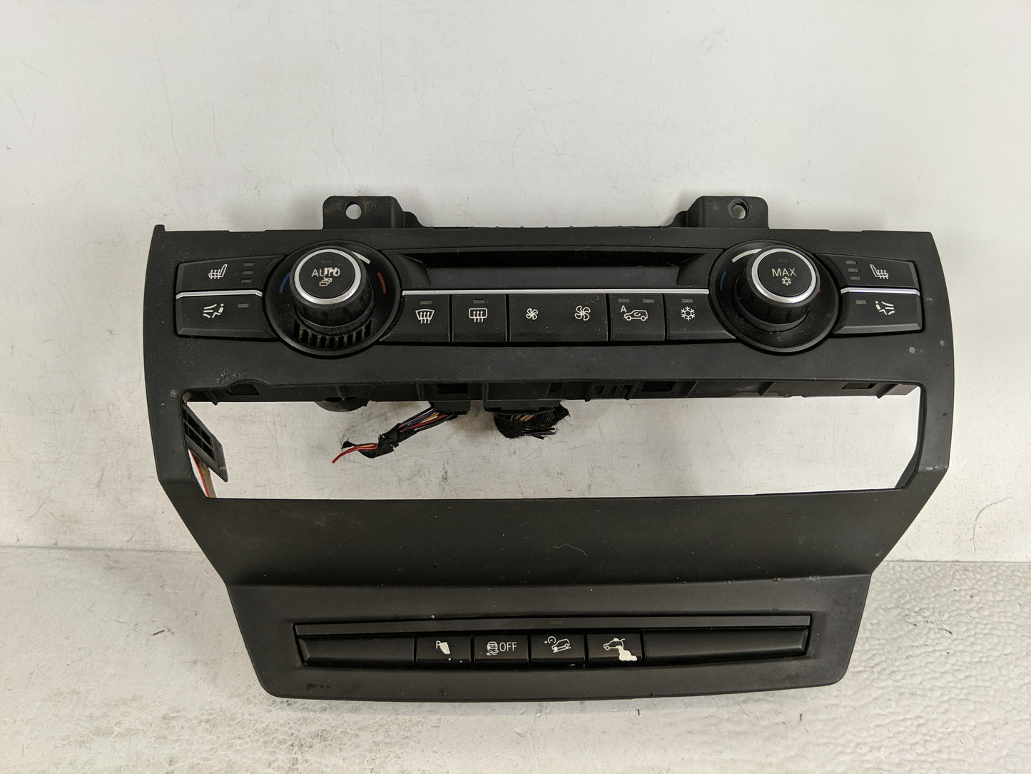 2007-2013 Bmw X5 Climate Control Module Temperature AC/Heater Replacement P/N:9 310 449-01 9 193 966-01 Fits OEM Used Auto P