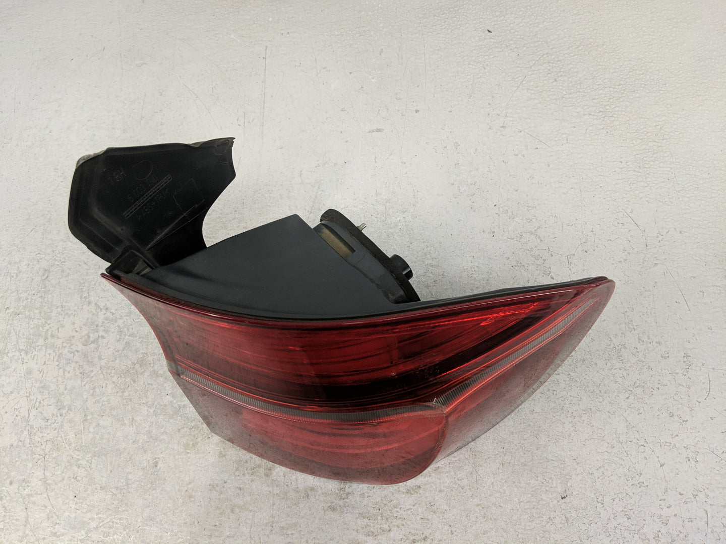 2011-2013 Bmw X5 Tail Light Assembly Passenger Right OEM Fits Fits 2011 2012 2013 OEM Used Auto Parts - Oemusedautoparts1.co