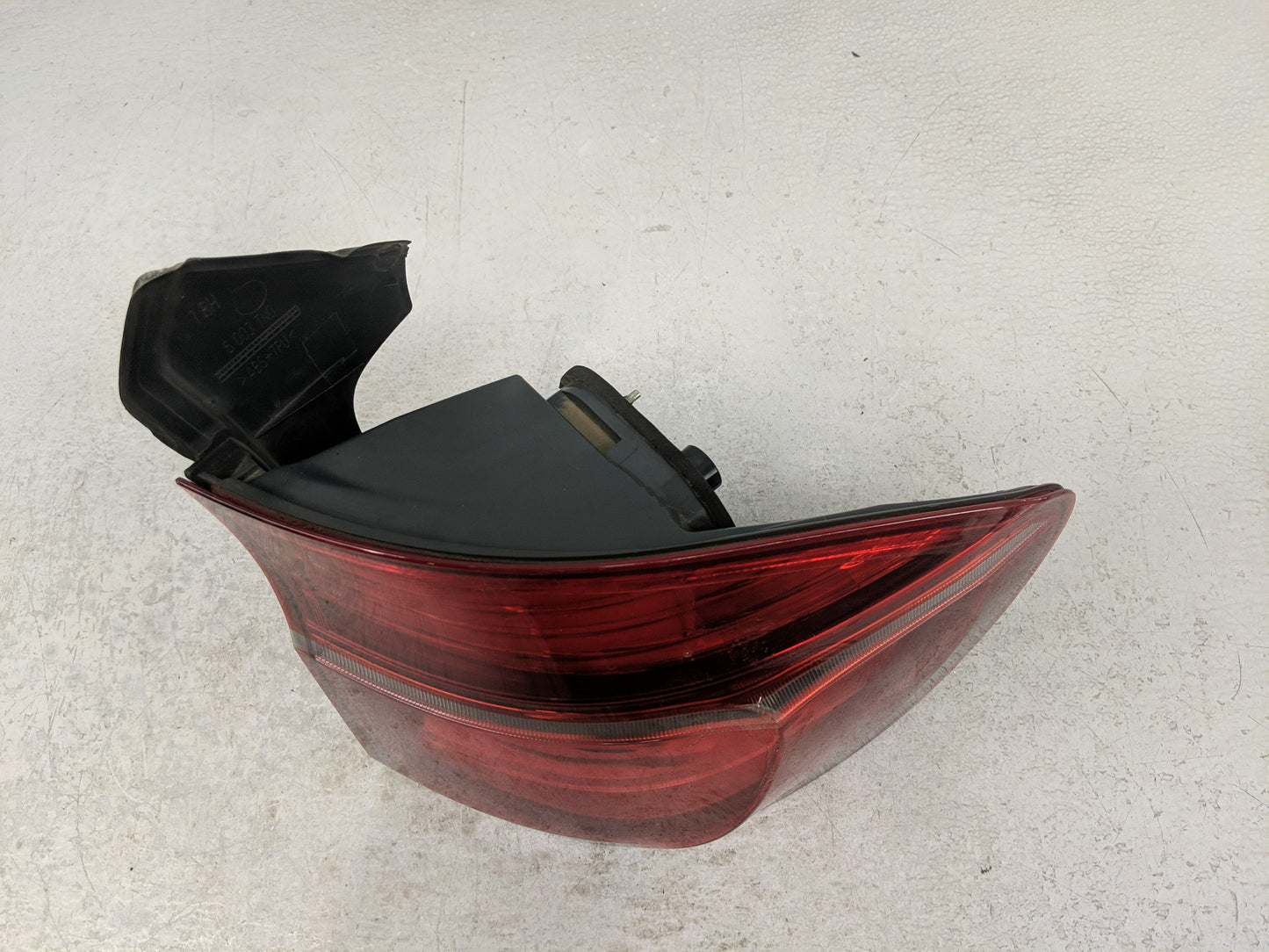 2011-2013 Bmw X5 Tail Light Assembly Passenger Right OEM Fits Fits 2011 2012 2013 OEM Used Auto Parts - Oemusedautoparts1.co