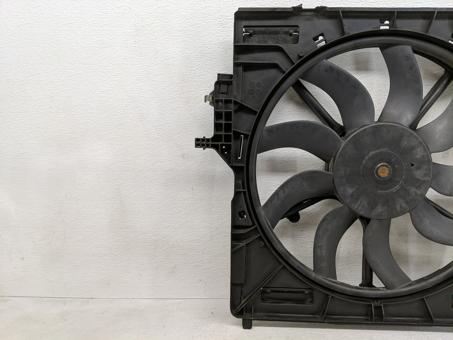 2011-2013 Bmw X5 Electric Radiator Cooling Fan Motor Assembly P/N:A54926-110 Fits Fits 2008 2009 2010 2011 2012 2013 2014 OE