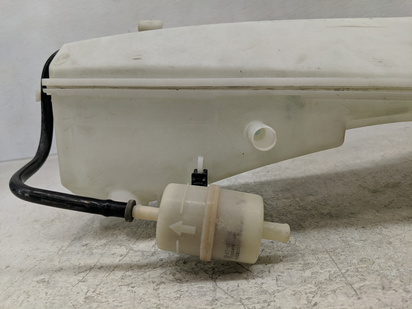 2007-2013 Bmw X5 Windshield Washer Fluid Reservoir Bottle Oem - Oemusedautoparts1.com