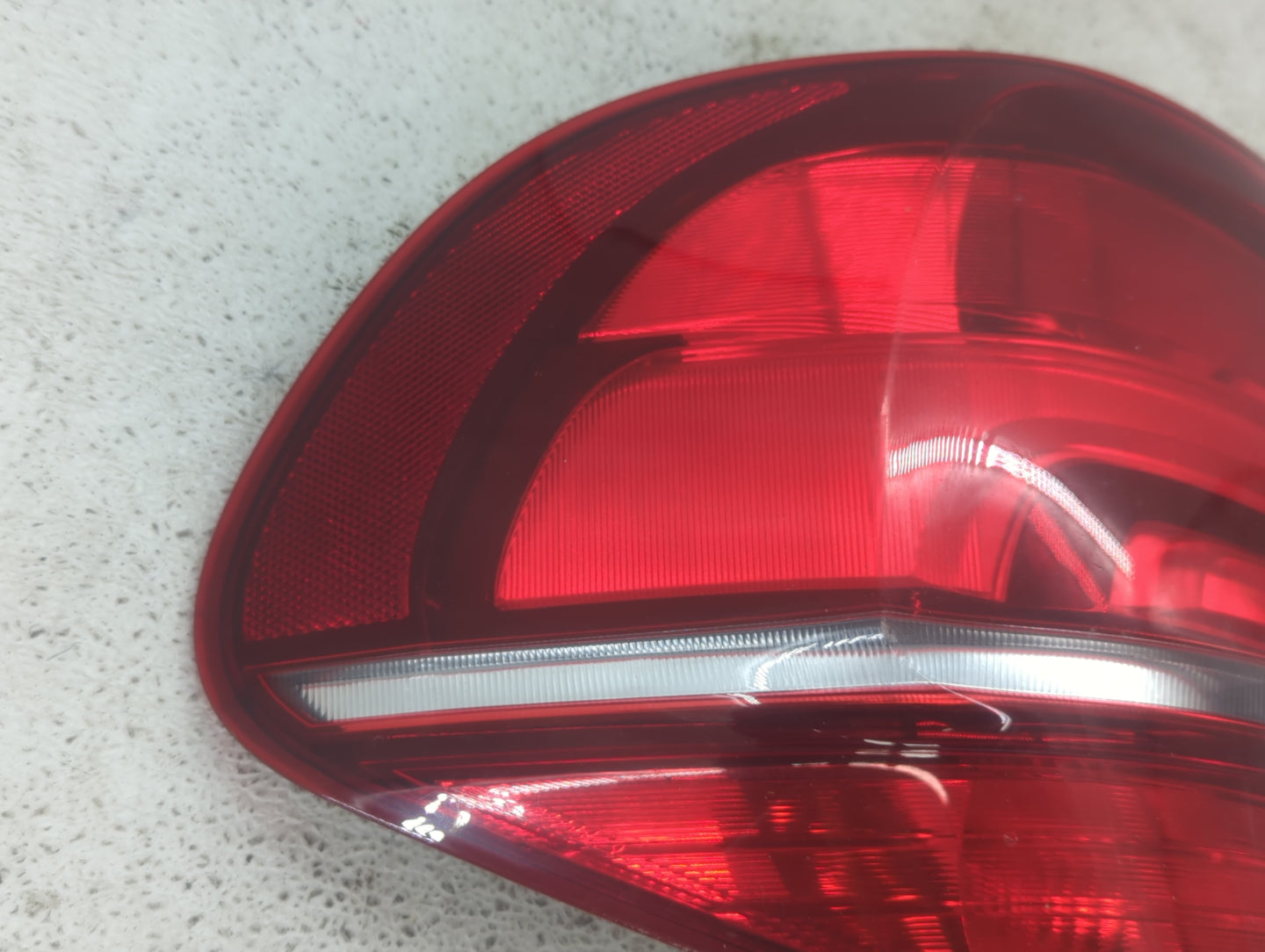 2011-2013 Bmw X5 Tail Light Assembly Passenger Right OEM P/N:7227792 Fits Fits 2011 2012 2013 OEM Used Auto Parts - Oemuseda