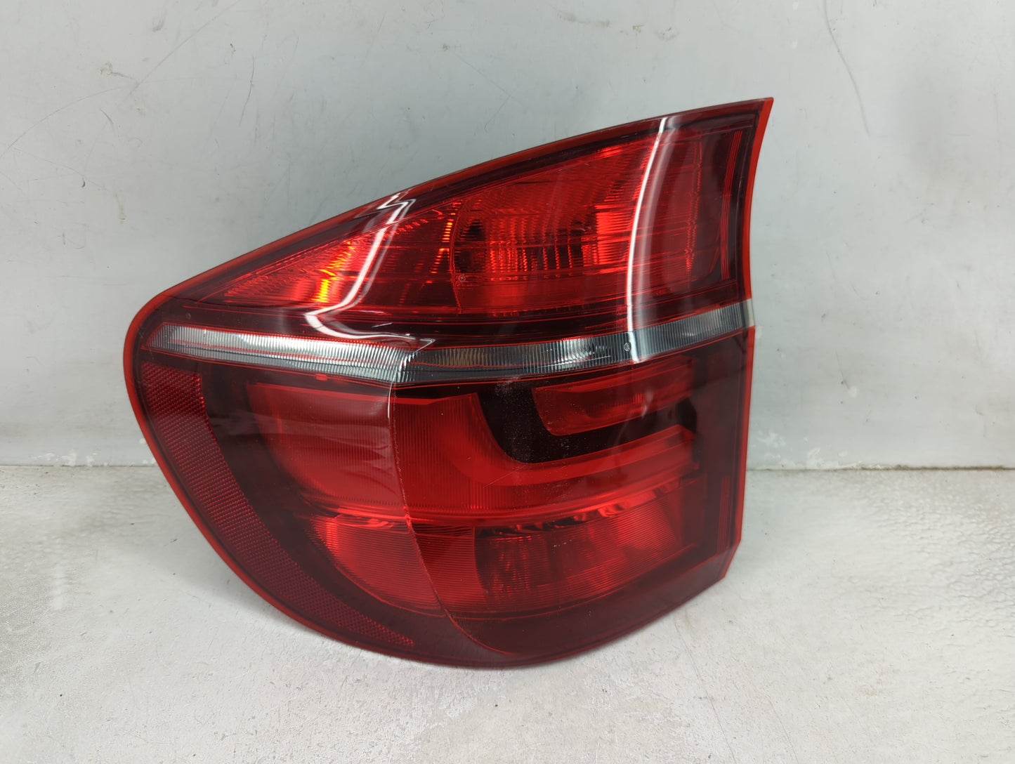 2011-2013 Bmw X5 Tail Light Assembly Driver Left OEM P/N:7227794 Fits Fits 2011 2012 2013 OEM Used Auto Parts - Oemusedautop