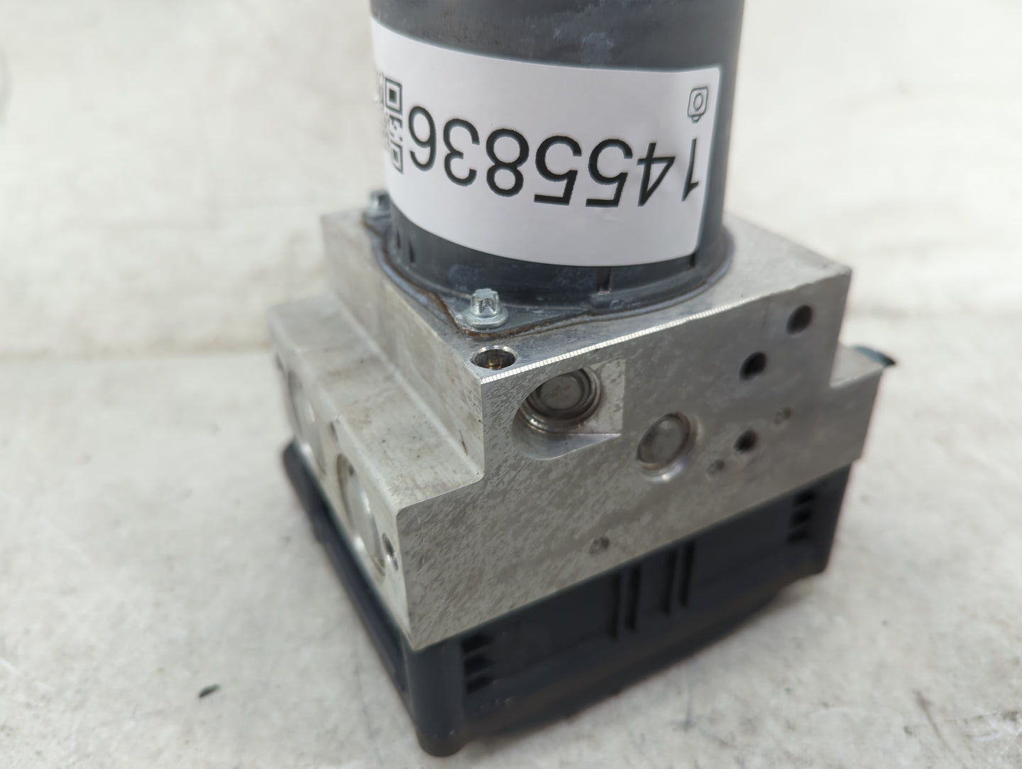 2007-2013 Bmw X5 ABS Pump Control Module Replacement P/N:3451 6854702-01 3452 6854704-01 Fits OEM Used Auto Parts - Oemuseda