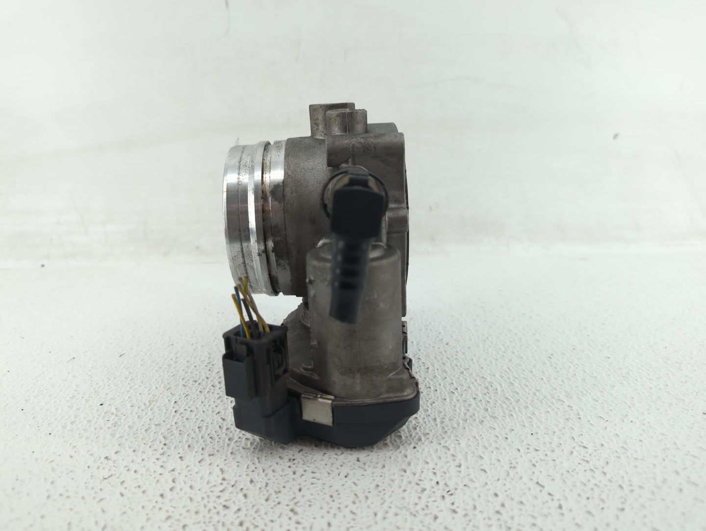 2011-2018 Bmw X5 Throttle Body P/N:1354 7597871-01 Fits Fits 2010 2011 2012 2013 2014 2015 2016 2017 2018 2019 2020 OEM Used