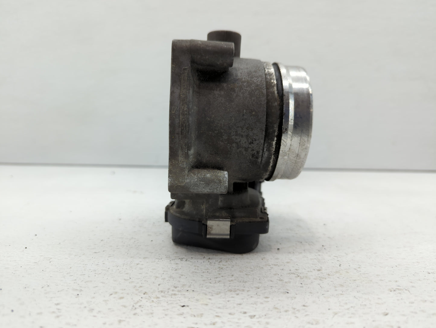 2011-2018 Bmw X5 Throttle Body P/N:1354 7597871-02 1354 7597871-01 Fits OEM Used Auto Parts - Oemusedautoparts1.com