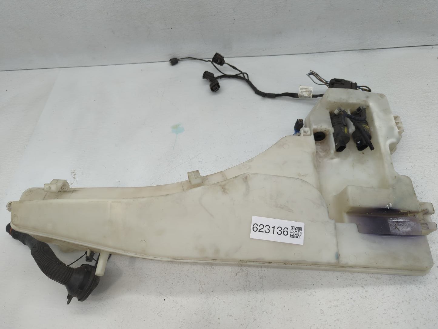 2007-2013 Bmw X5 Windshield Washer Fluid Reservoir Bottle 623136 - Oemusedautoparts1.com