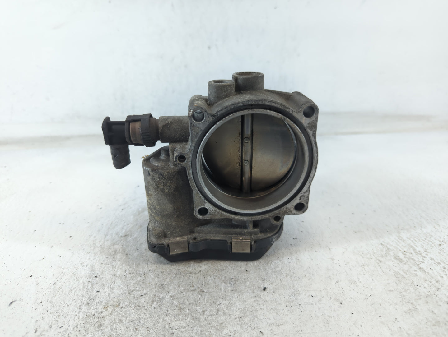 2011-2018 Bmw X5 Throttle Body P/N:1354 7597871-01 Fits Fits 2010 2011 2012 2013 2014 2015 2016 2017 2018 2019 2020 OEM Used