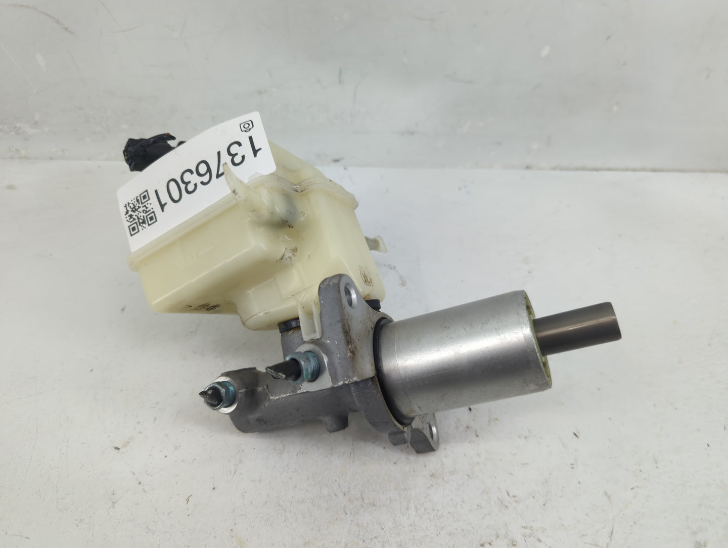 2008-2019 Bmw X6 Brake Master Cylinder - Oemusedautoparts1.com