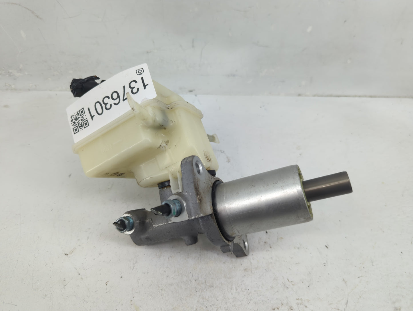 2008-2019 Bmw X6 Brake Master Cylinder - Oemusedautoparts1.com