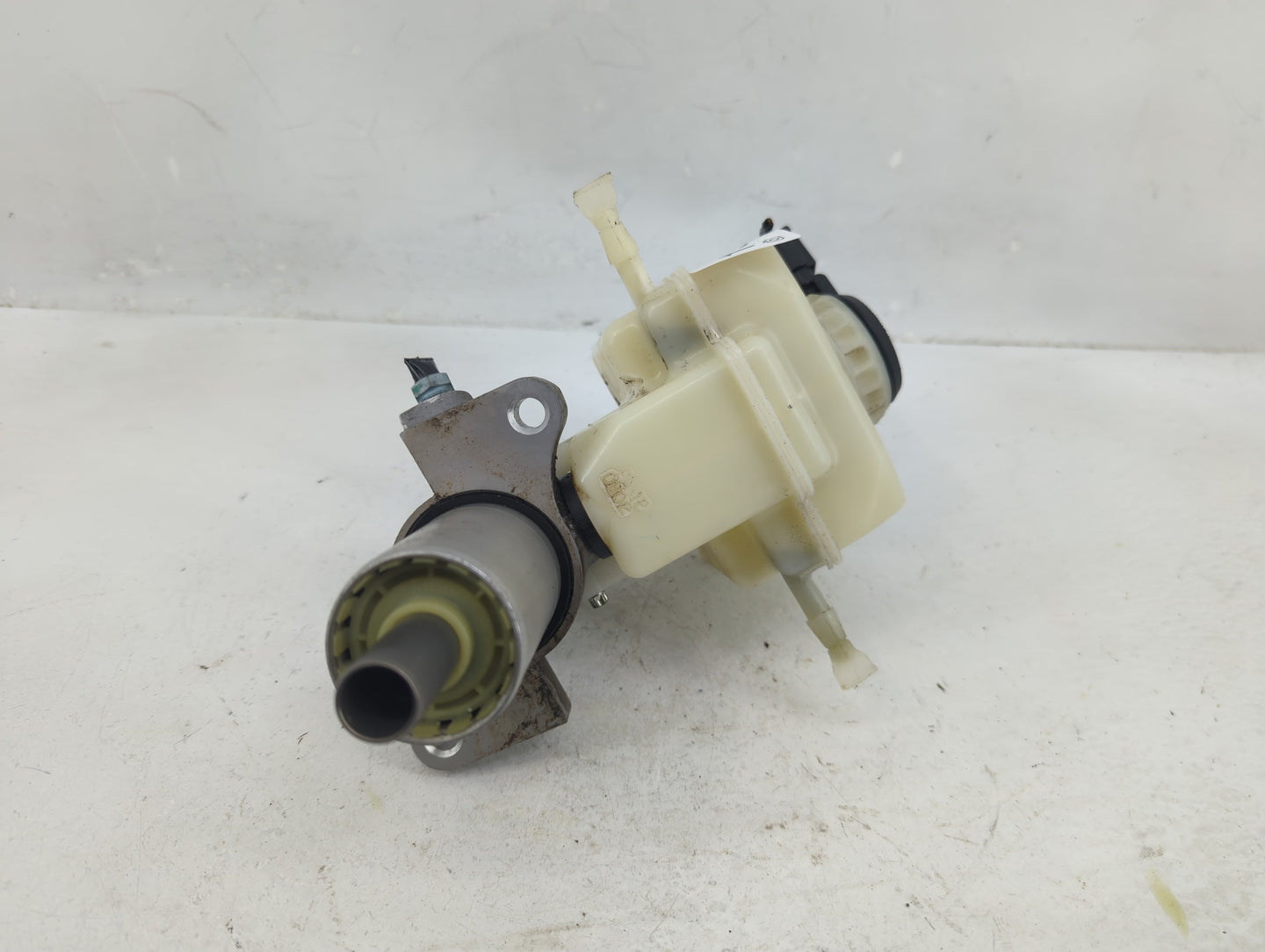 2008-2019 Bmw X6 Brake Master Cylinder - Oemusedautoparts1.com