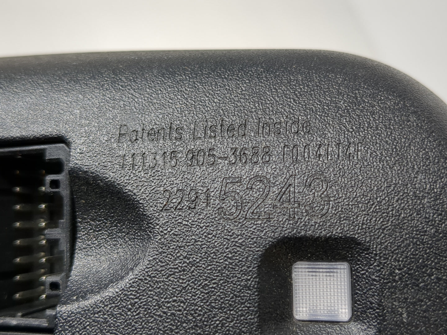 2009-2017 Buick Enclave Interior Rear View Mirror Replacement OEM P/N:E11025898 22915243 Fits OEM Used Auto Parts - Oemuseda