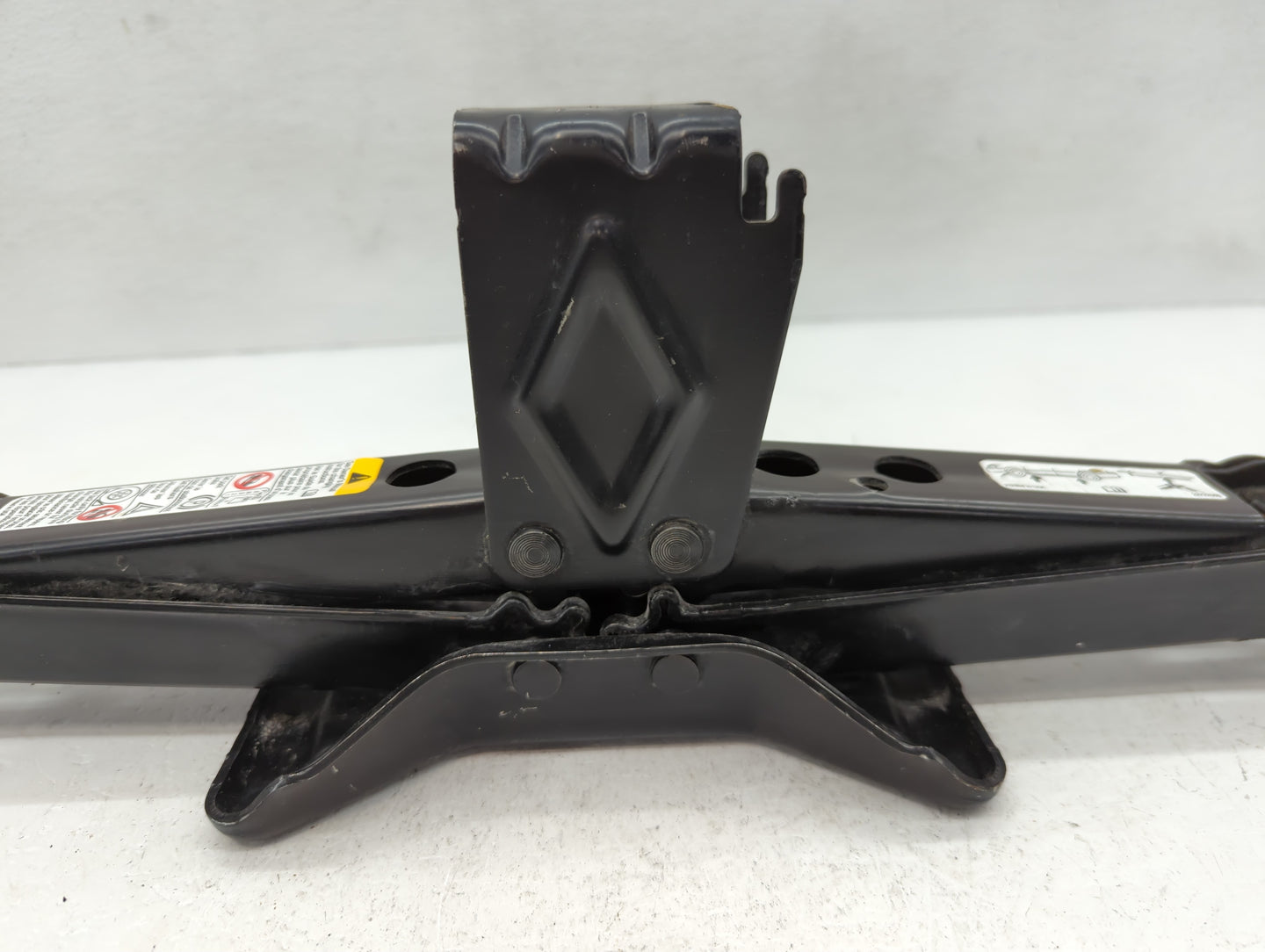 2013 Buick Enclave Spare Scissor Car Jack - Oemusedautoparts1.com