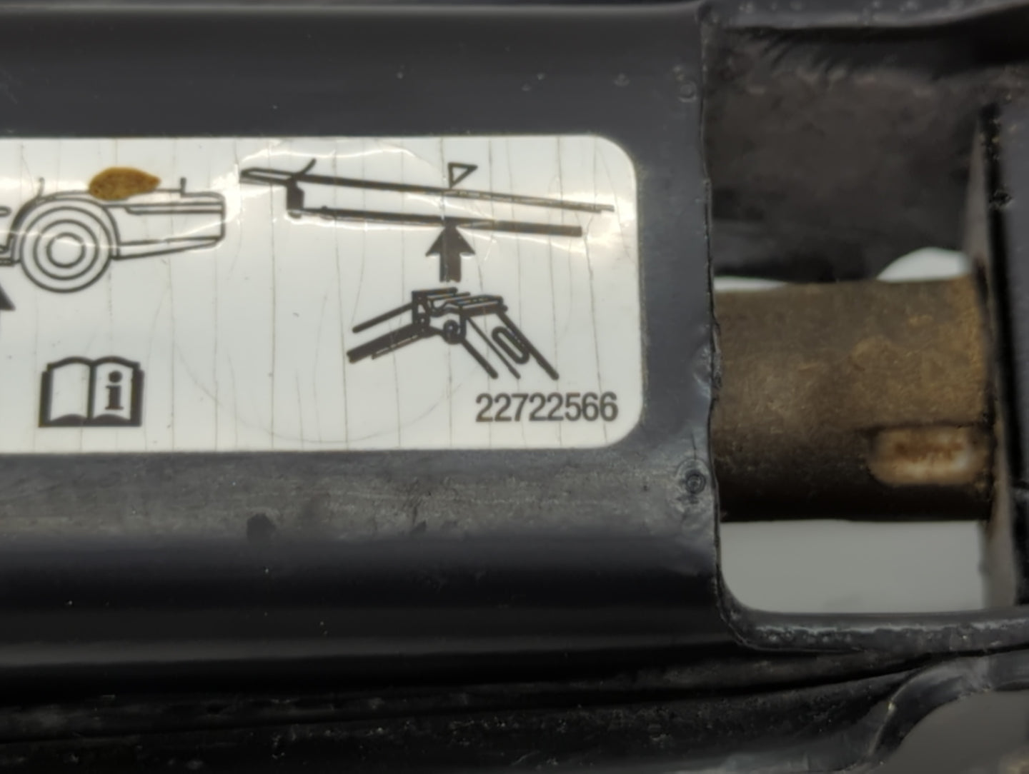 2013 Buick Enclave Spare Scissor Car Jack - Oemusedautoparts1.com