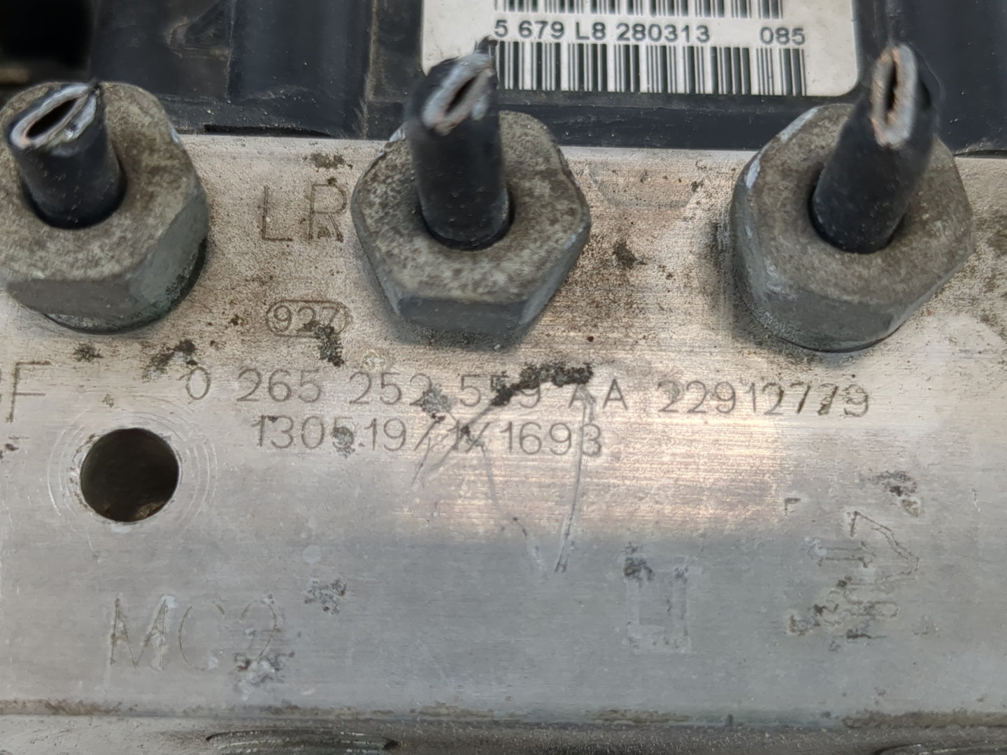 2013 Buick Enclave ABS Pump Control Module Replacement P/N:0 265 252 559 AA 22912779 Fits OEM Used Auto Parts - Oemusedautop