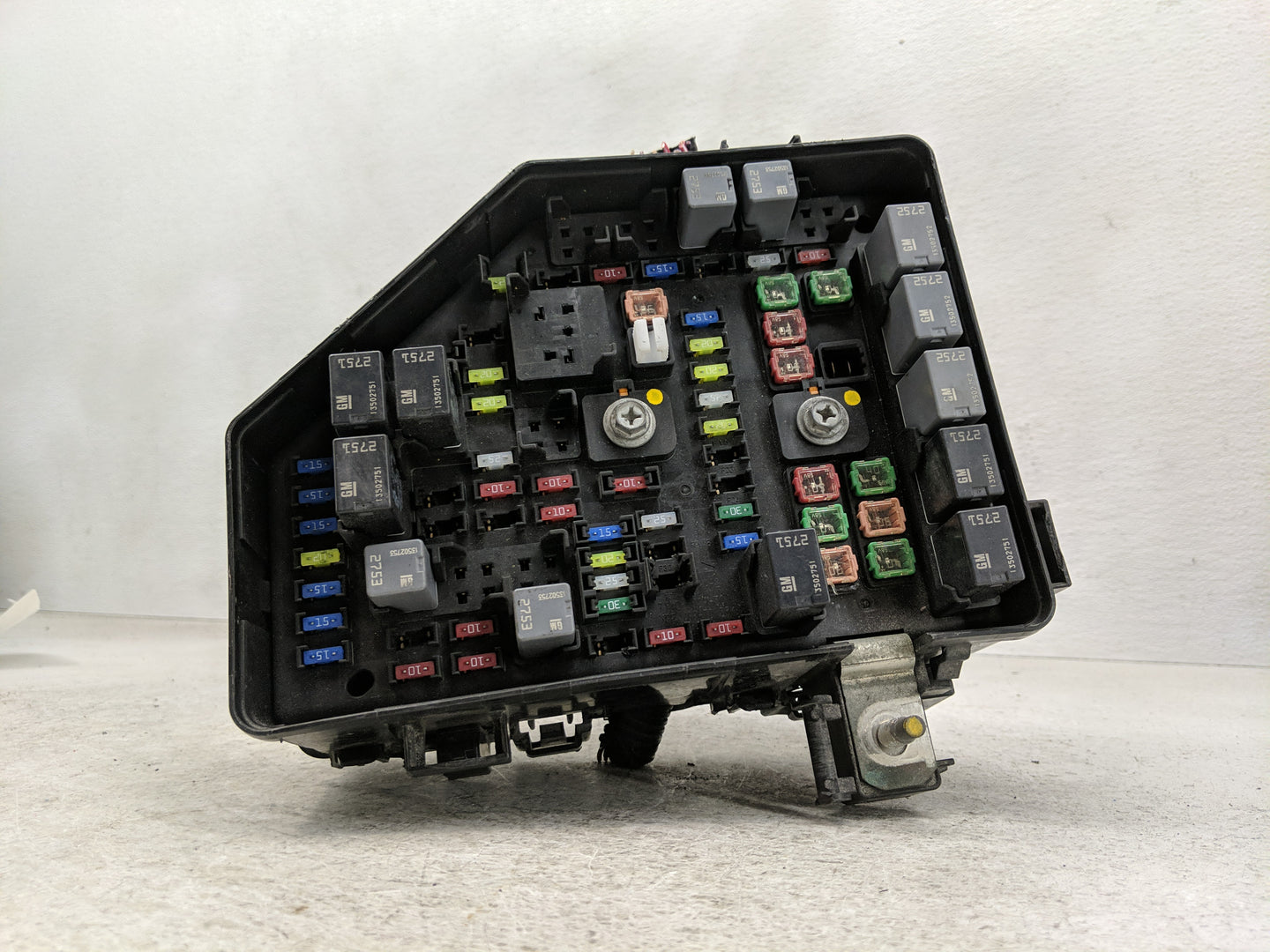 2013-2014 Buick Enclave Fusebox Fuse Box Panel Relay Module P/N:22933348 Fits Fits 2013 2014 OEM Used Auto Parts - Oemusedau