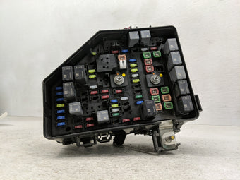 compare product 2013-2014 Buick Enclave Fusebox Fuse Box Panel Relay Module P/N:22933348 Fits Fits 2013 2014 OEM Used Auto Parts