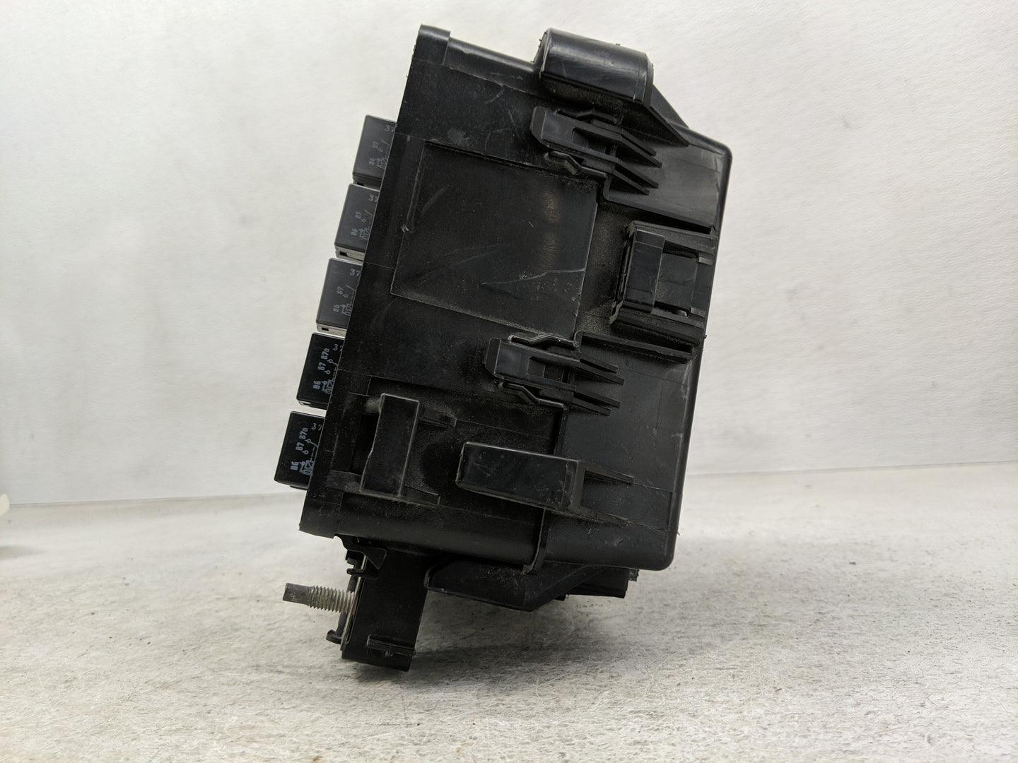 2013-2014 Buick Enclave Fusebox Fuse Box Panel Relay Module P/N:22933348 Fits Fits 2013 2014 OEM Used Auto Parts - Oemusedau