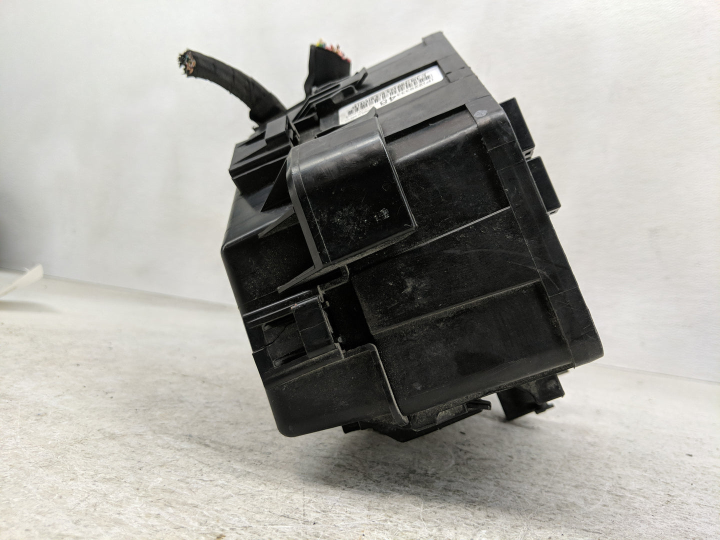2013-2014 Buick Enclave Fusebox Fuse Box Panel Relay Module P/N:22933348 Fits Fits 2013 2014 OEM Used Auto Parts - Oemusedau