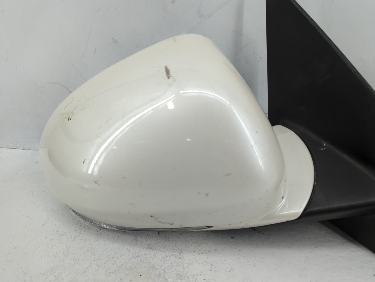 2013-2017 Buick Enclave Passenger Side View Mirror - Right Door Mirror OEM Used - Oemusedautoparts1.com