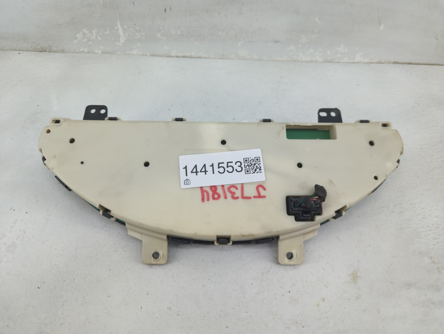 2013 Buick Enclave Instrument Cluster Speedometer Gauges P/N:1370166 855075 Fits OEM Used Auto Parts - Oemusedautoparts1.com