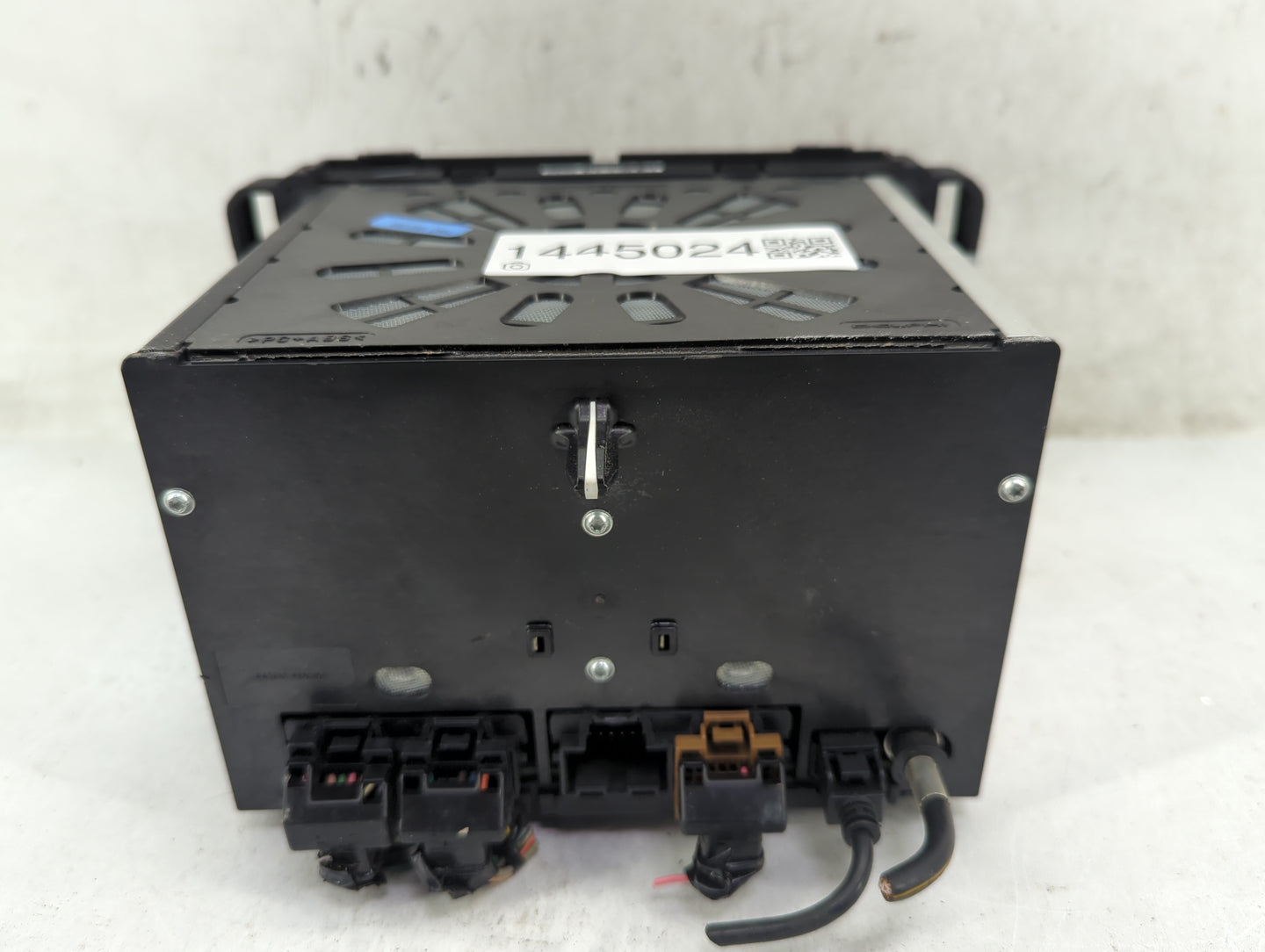 2013-2014 Buick Enclave Radio AM FM Cd Player Receiver Replacement P/N:23162866 28295728, L2000507R Fits Fits 2013 2014 OEM 