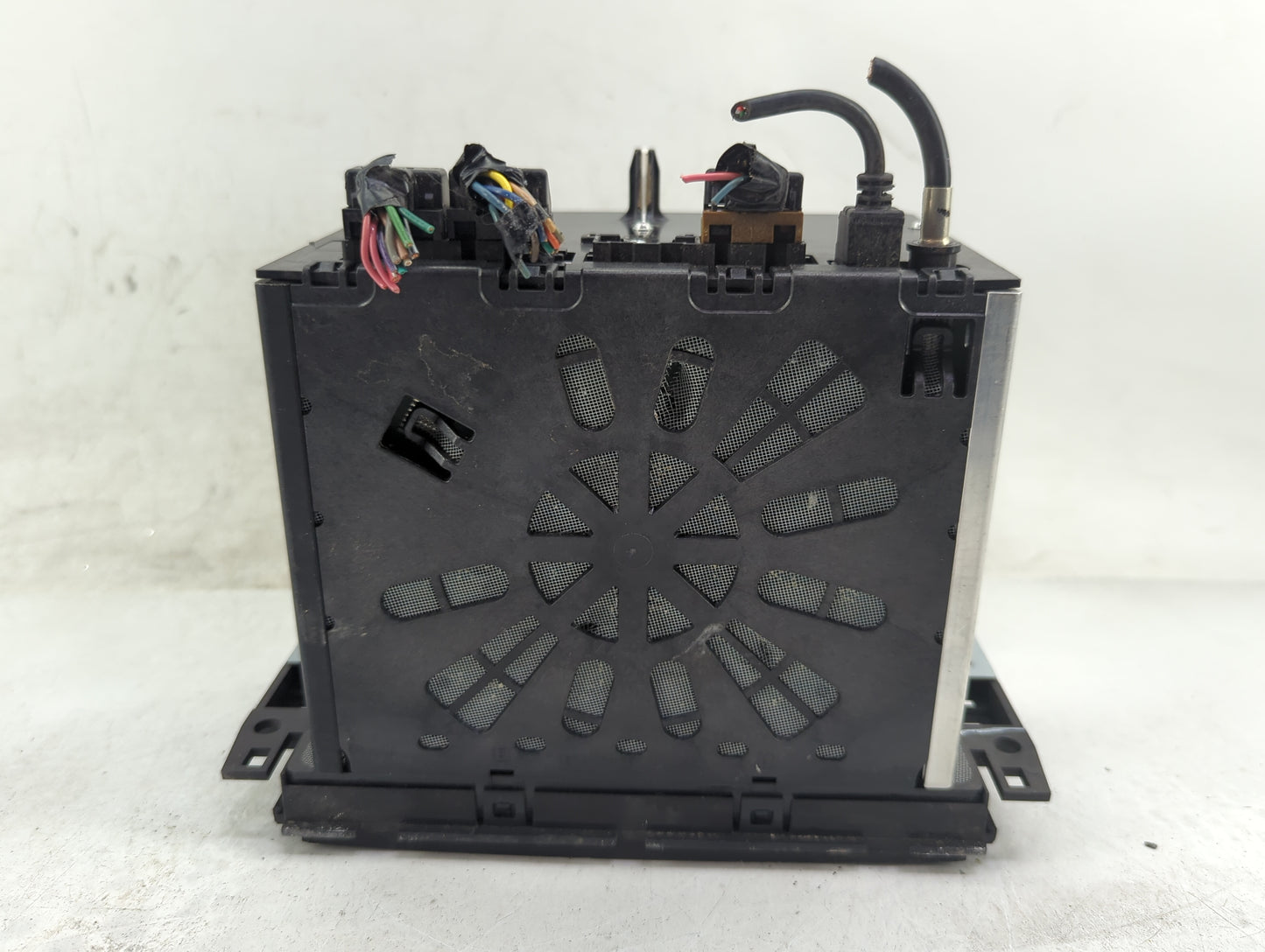 2013-2014 Buick Enclave Radio AM FM Cd Player Receiver Replacement P/N:23162866 28295728, L2000507R Fits Fits 2013 2014 OEM 