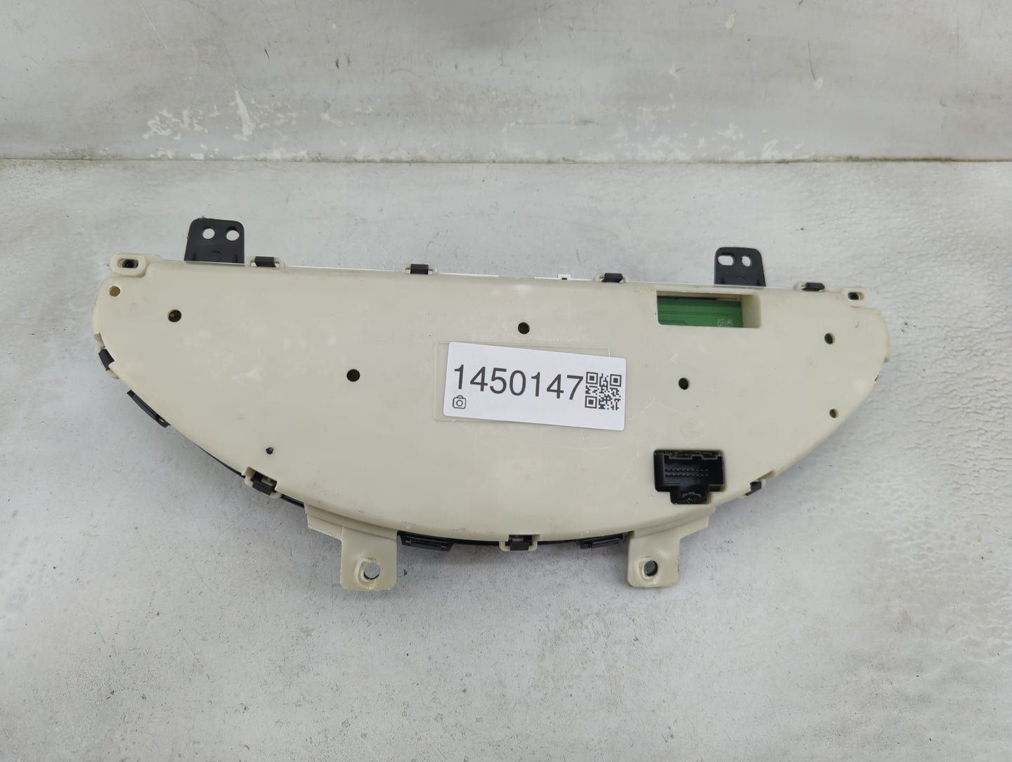 2013 Buick Enclave Instrument Cluster Speedometer Gauges P/N:1370166 Fits OEM Used Auto Parts - Oemusedautoparts1.com