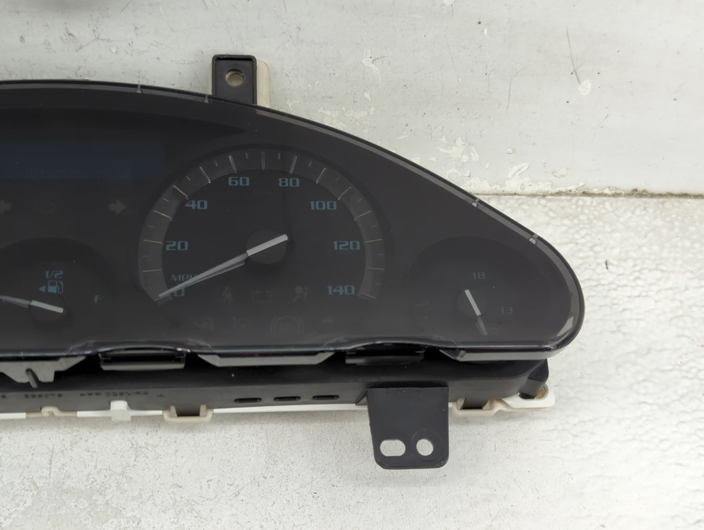 2013 Buick Enclave Instrument Cluster Speedometer Gauges P/N:1370166 855075 Miles: Fits OEM Used Auto Parts - Oemusedautopar