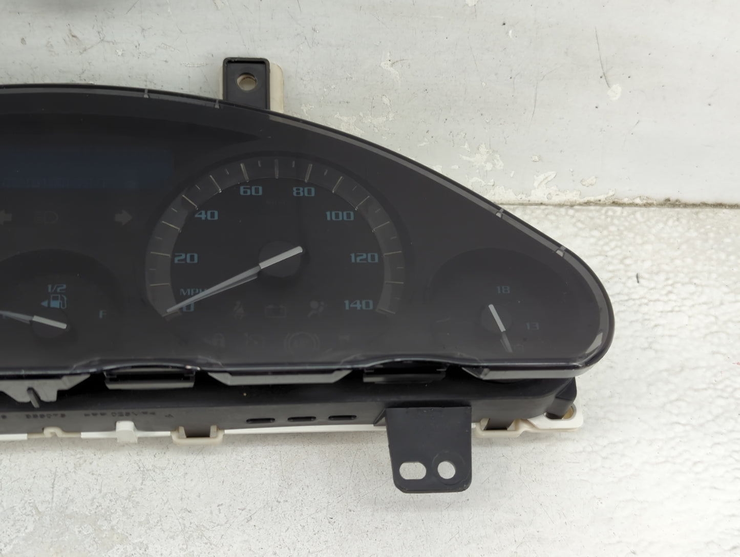 2013 Buick Enclave Instrument Cluster Speedometer Gauges P/N:1370166 855075 Miles: Fits OEM Used Auto Parts - Oemusedautopar