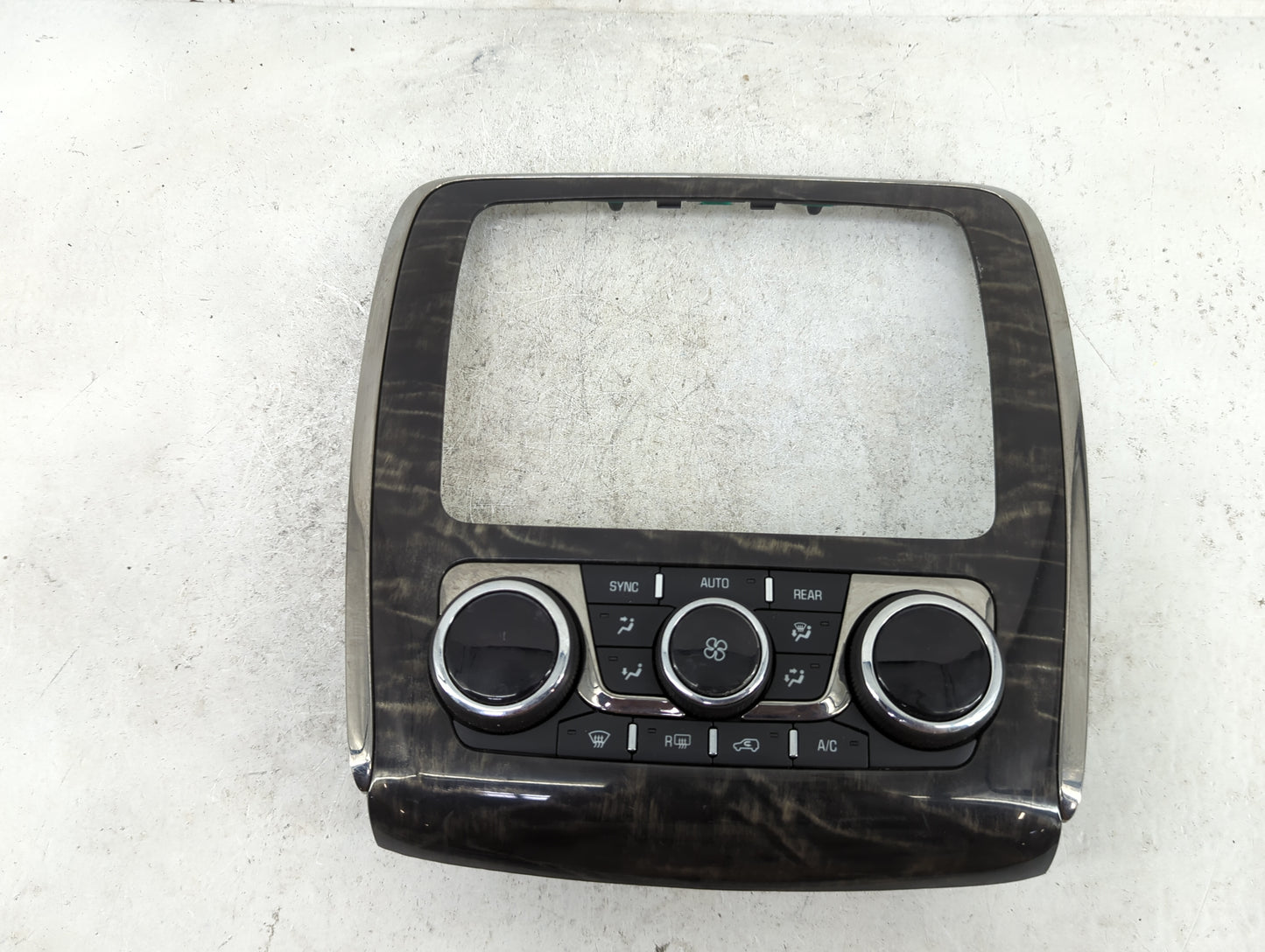 2013 Buick Enclave Climate Control Module Temperature AC/Heater Replacement P/N:22935748 Fits OEM Used Auto Parts - Oemuseda