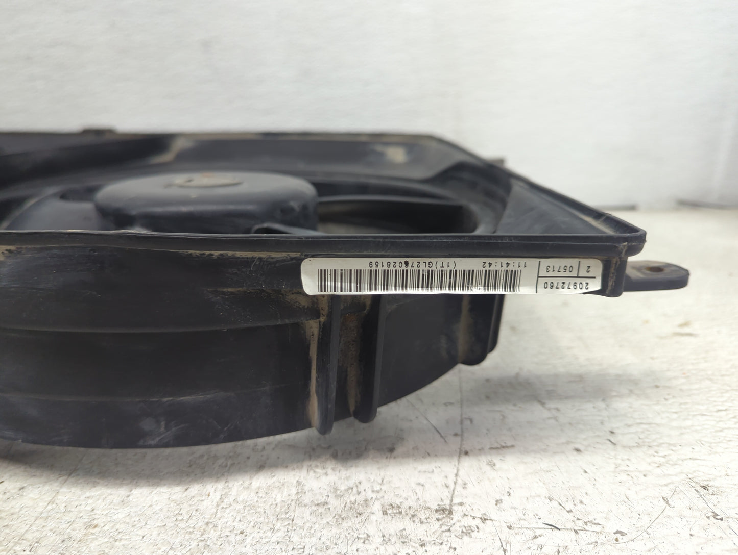 2008-2017 Buick Enclave Electric Radiator Cooling Fan Motor Assembly P/N:20972760 22757270 Fits OEM Used Auto Parts - Oemuse