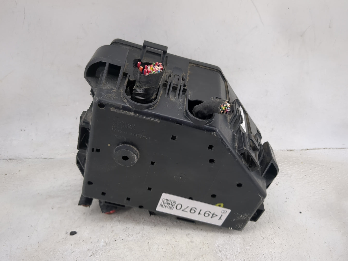 2013-2014 Buick Enclave Fusebox Fuse Box Panel Relay Module P/N:22933348 28220996 Fits Fits 2013 2014 OEM Used Auto Parts - 