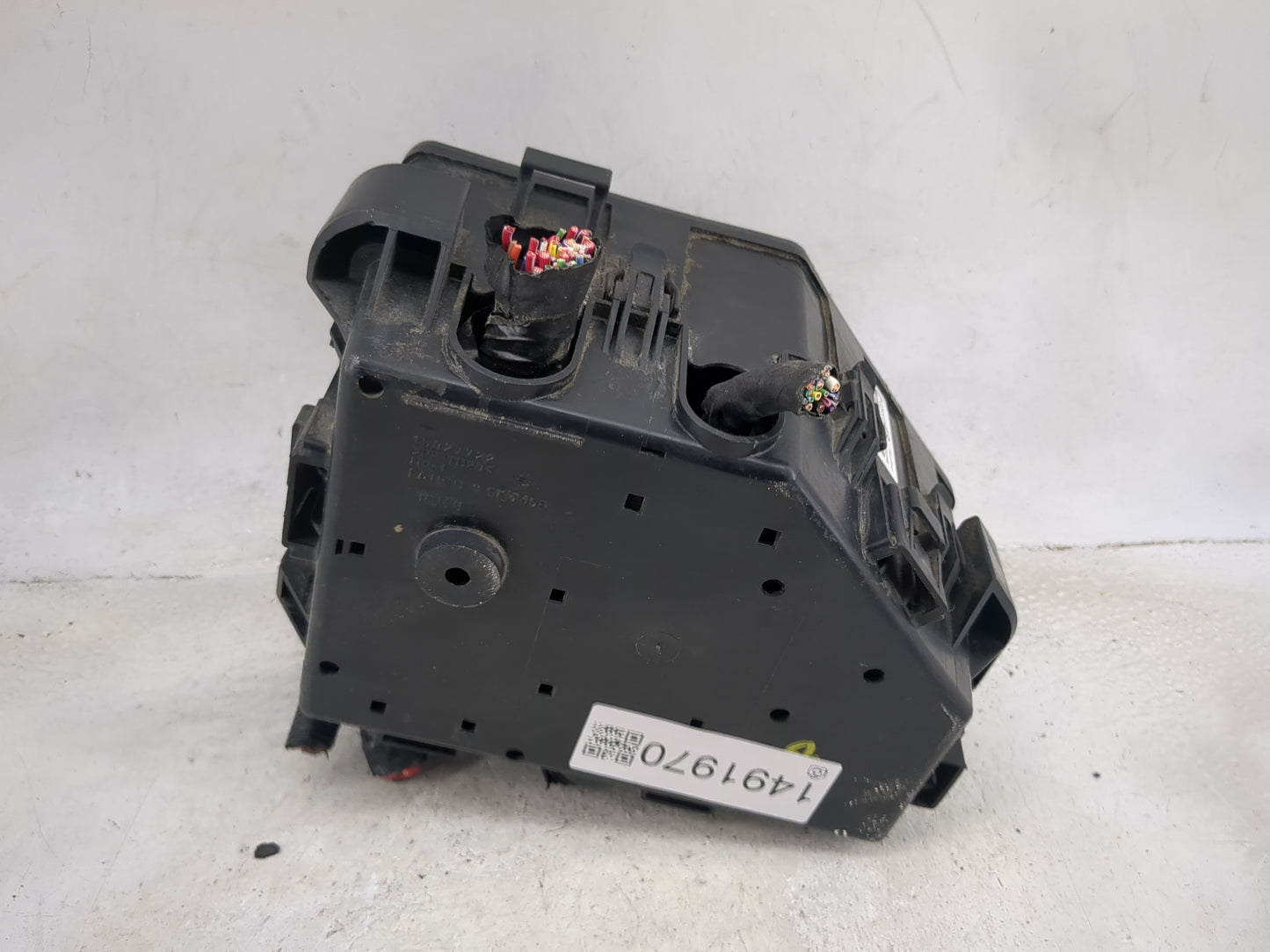 2013-2014 Buick Enclave Fusebox Fuse Box Panel Relay Module P/N:22933348 28220996 Fits Fits 2013 2014 OEM Used Auto Parts - 