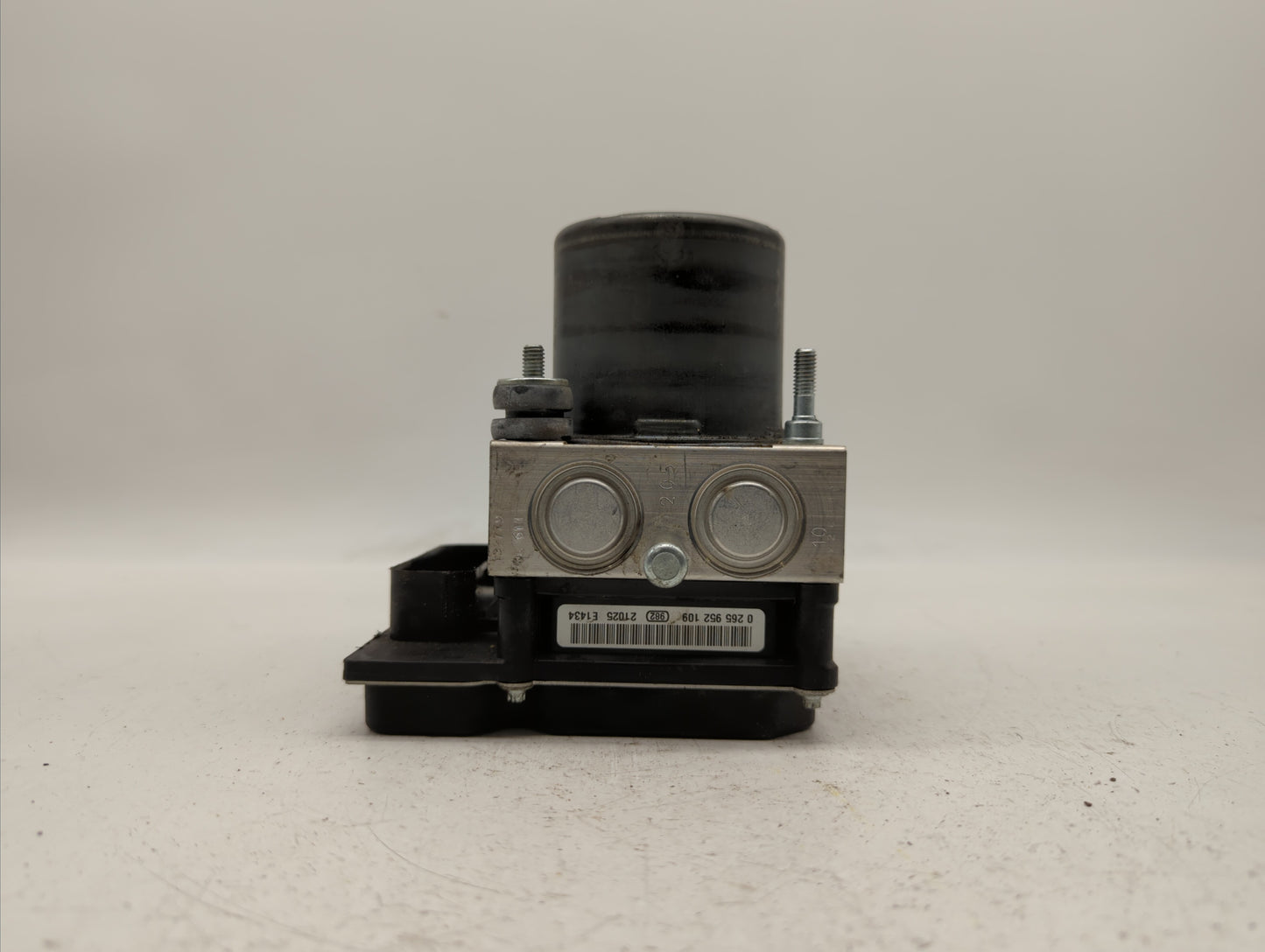 2012-2017 Buick Enclave ABS Pump Control Module Replacement P/N:22912779 Fits Fits 2012 2013 2014 2015 2016 2017 OEM Used Au