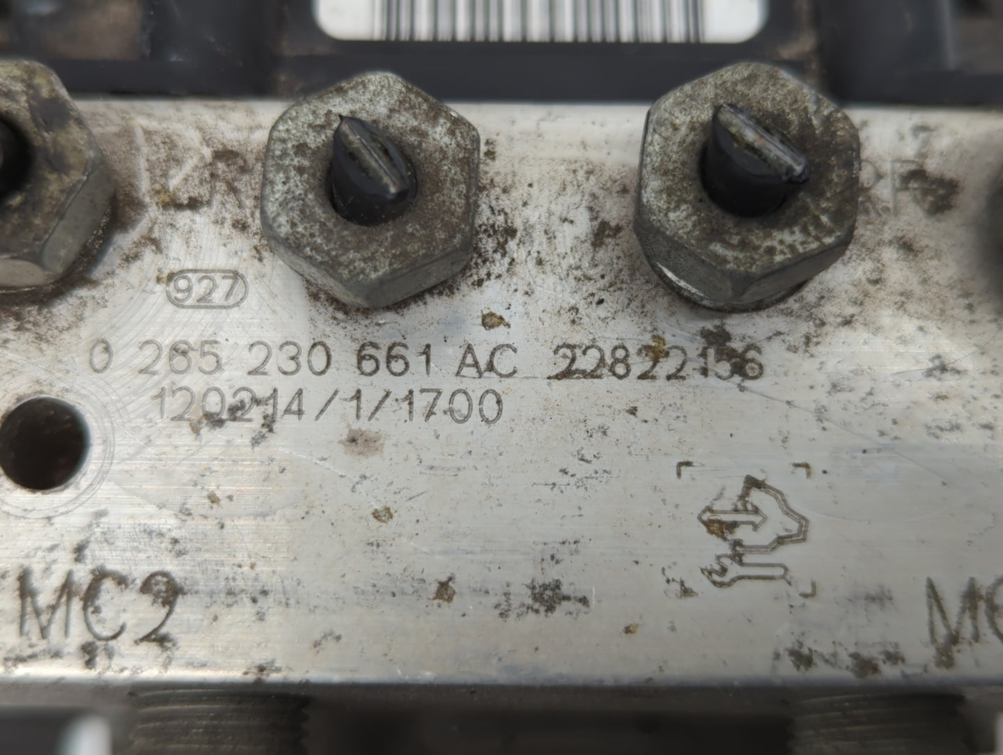 2012-2017 Buick Enclave ABS Pump Control Module Replacement P/N:2822156 22912779 Fits Fits 2012 2013 2014 2015 2016 2017 OEM