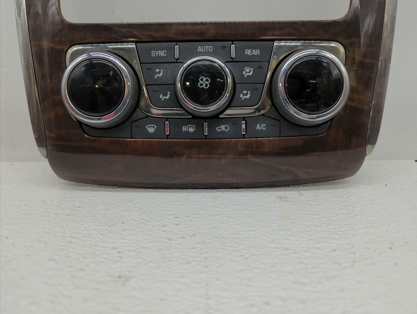 2013-2017 Buick Enclave Climate Control Module Temperature AC/Heater Replacement P/N:23140662 23251328 Fits OEM Used Auto Pa