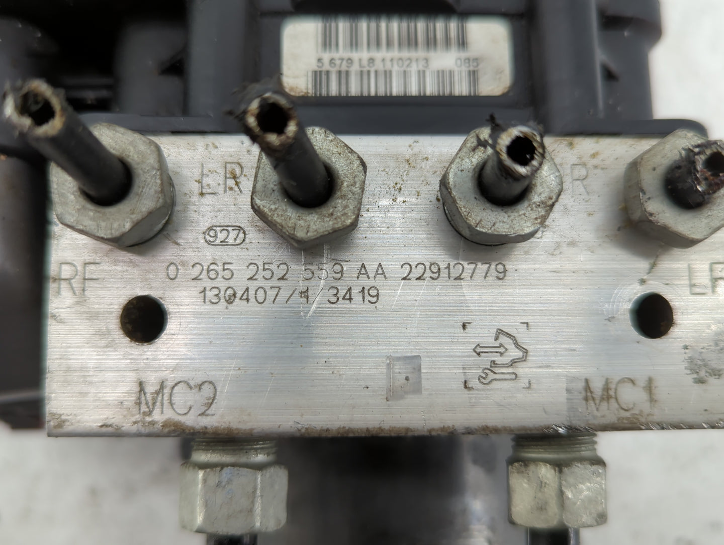 2012-2017 Buick Enclave ABS Pump Control Module Replacement P/N:22912779 22893247 Fits Fits 2012 2013 2014 2015 2016 2017 OE