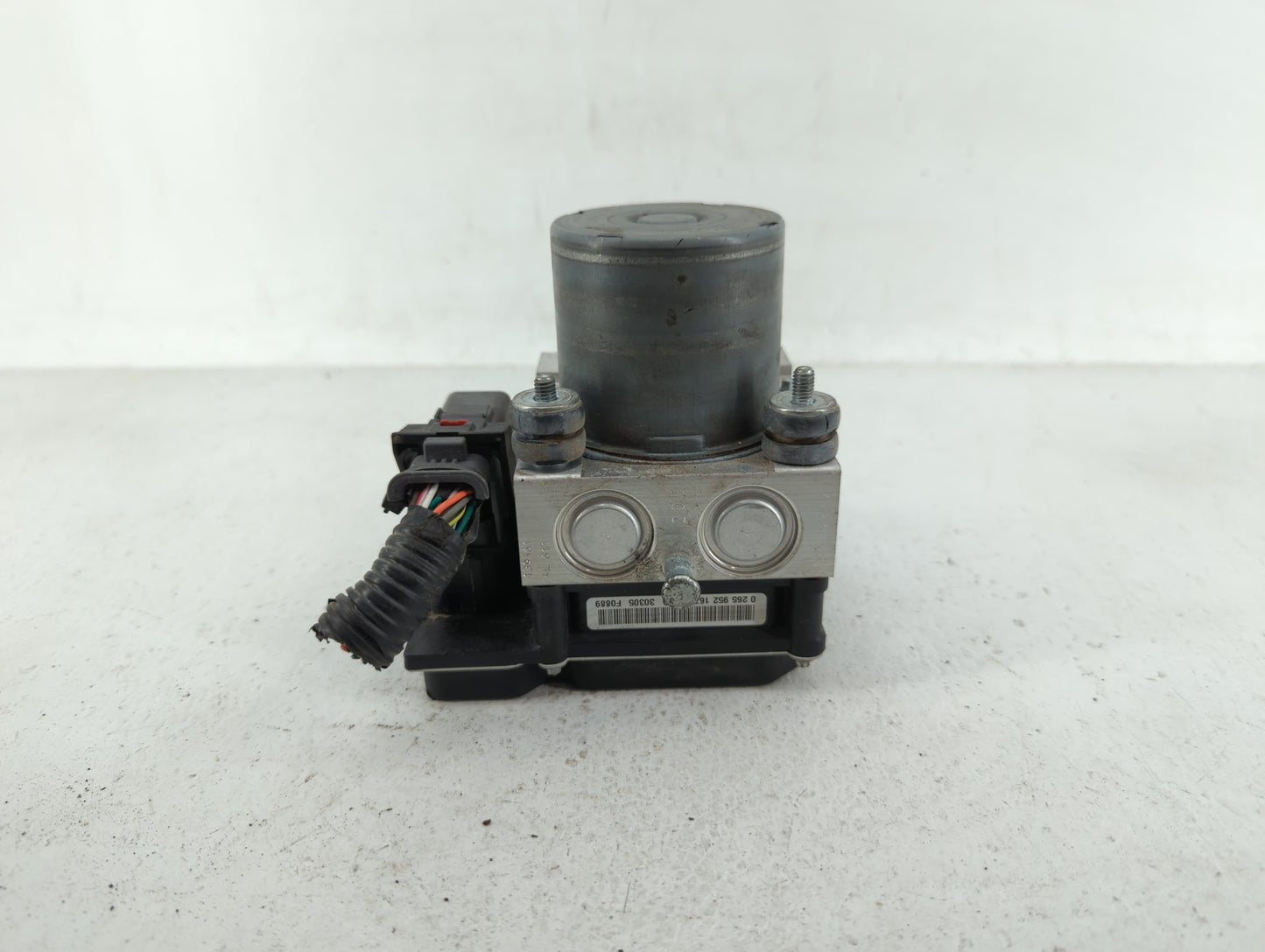 2012-2017 Buick Enclave ABS Pump Control Module Replacement P/N:22912779 23407415 Fits Fits 2012 2013 2014 2015 2016 2017 OE