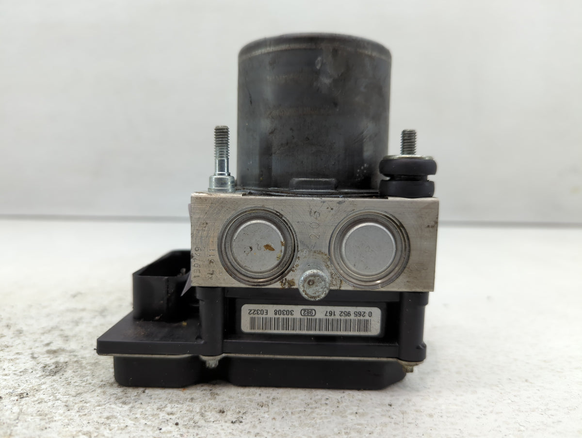 2012-2017 Buick Enclave Anti-Lock Brake ABS Pump Module Actuator OEM P/N:22912779 Fits Fits 2012 2013 2014 2015 2016 2017 OE