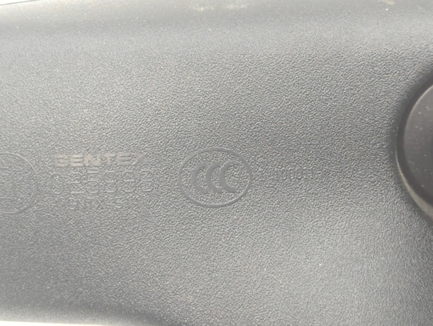 2009-2017 Buick Enclave Interior Rear View Mirror Replacement OEM P/N:E1025899 Fits OEM Used Auto Parts - Oemusedautoparts1.